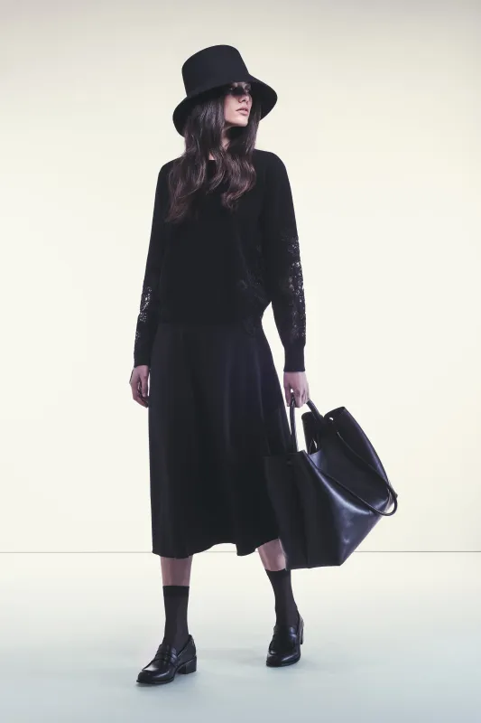 GONNA ENOLA sold by Liviana Conti