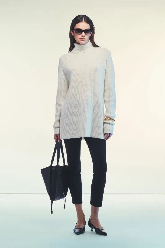 LEGGINGS LIV sold by Liviana Conti