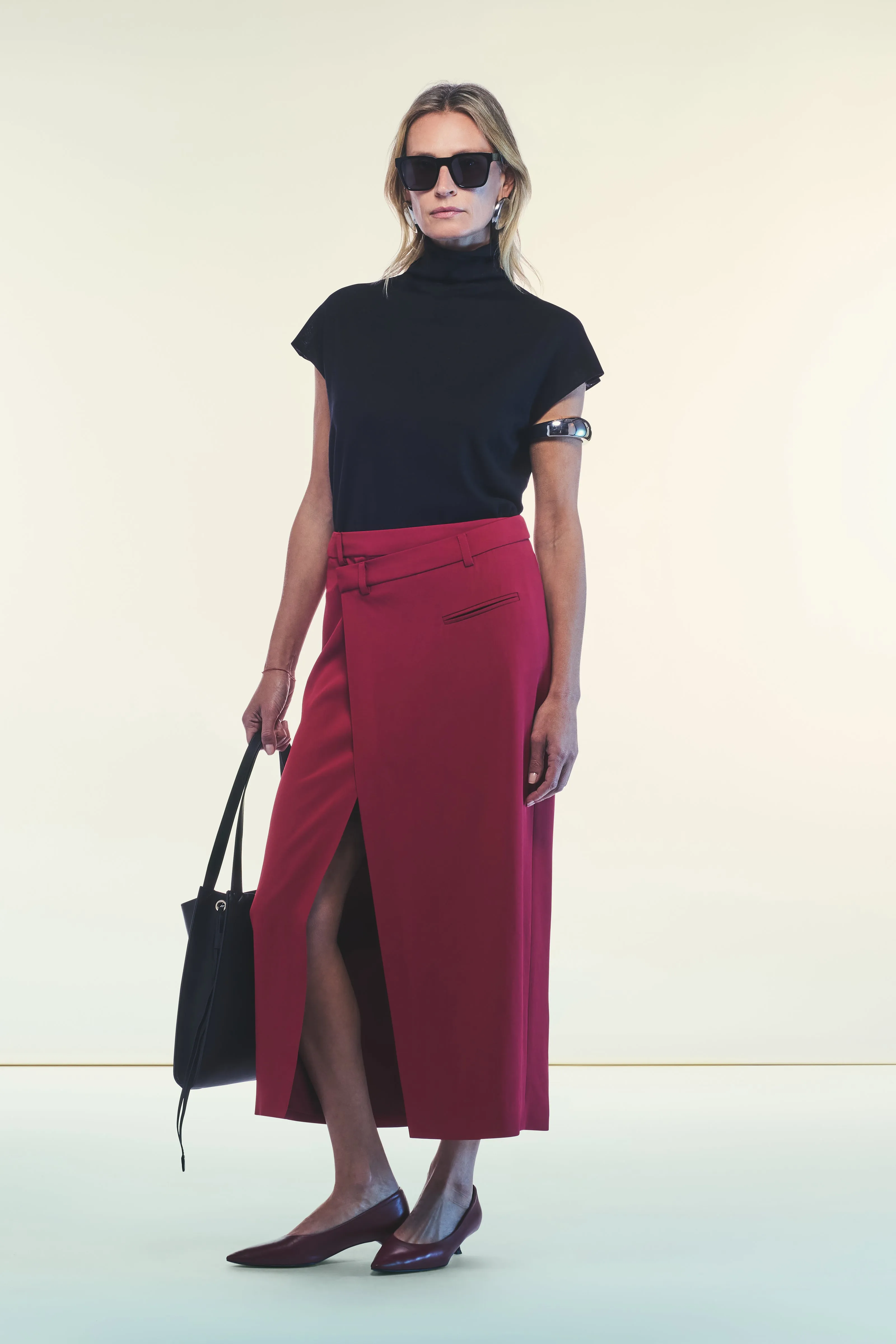 GONNA DANICA sold by Liviana Conti