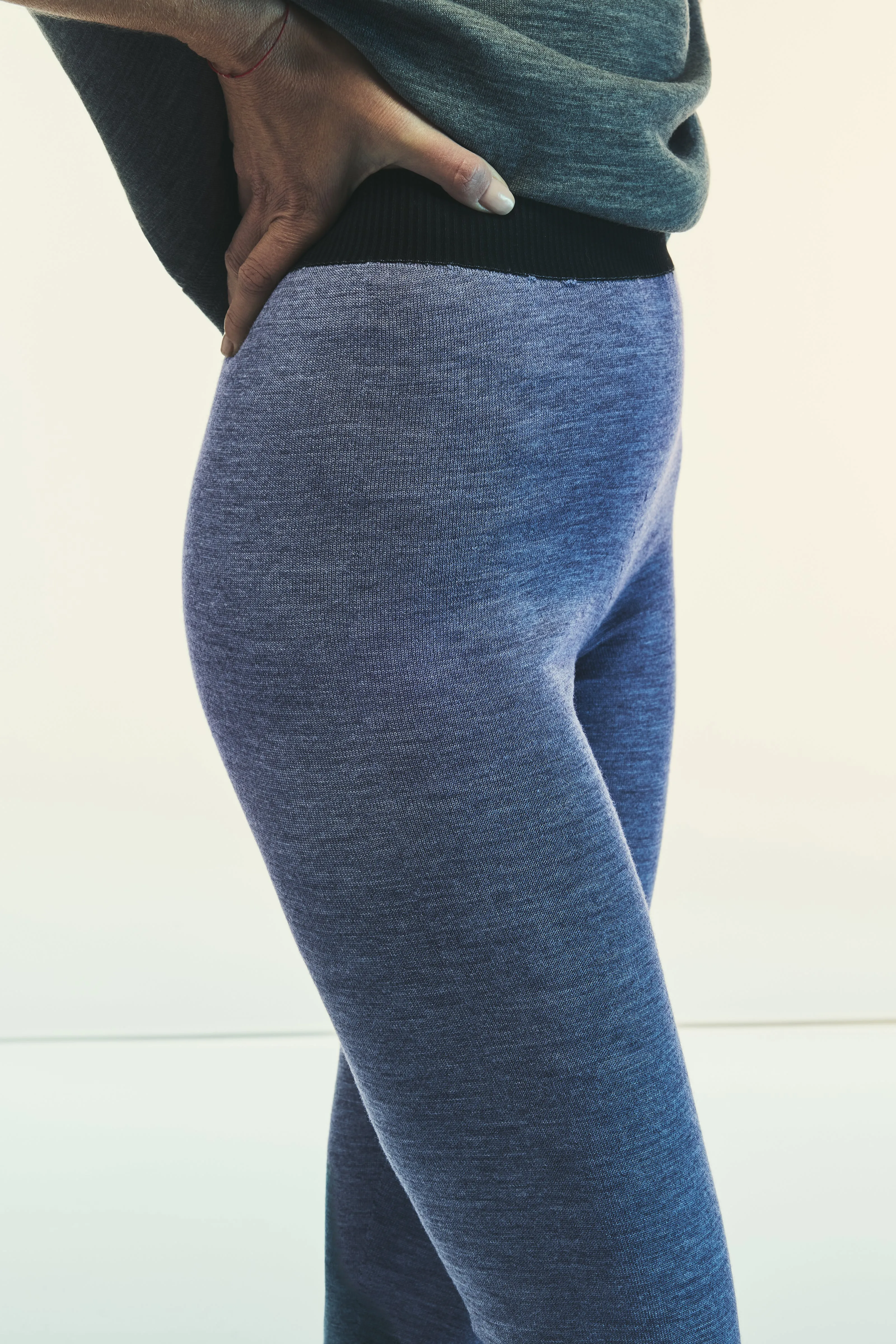 LEGGINGS KENNETH sold by Liviana Conti