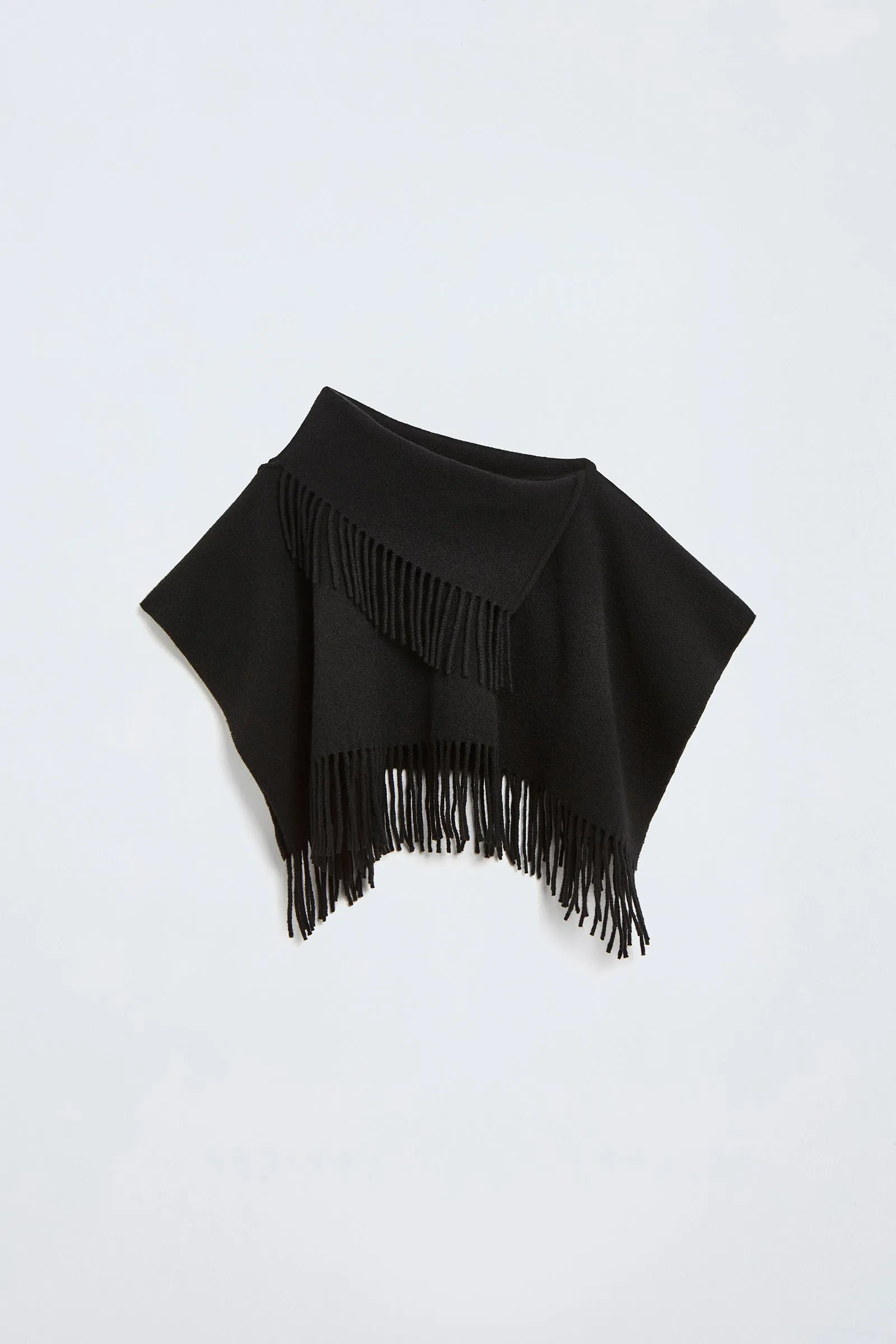 PONCHO MINERVA sold by Liviana Conti