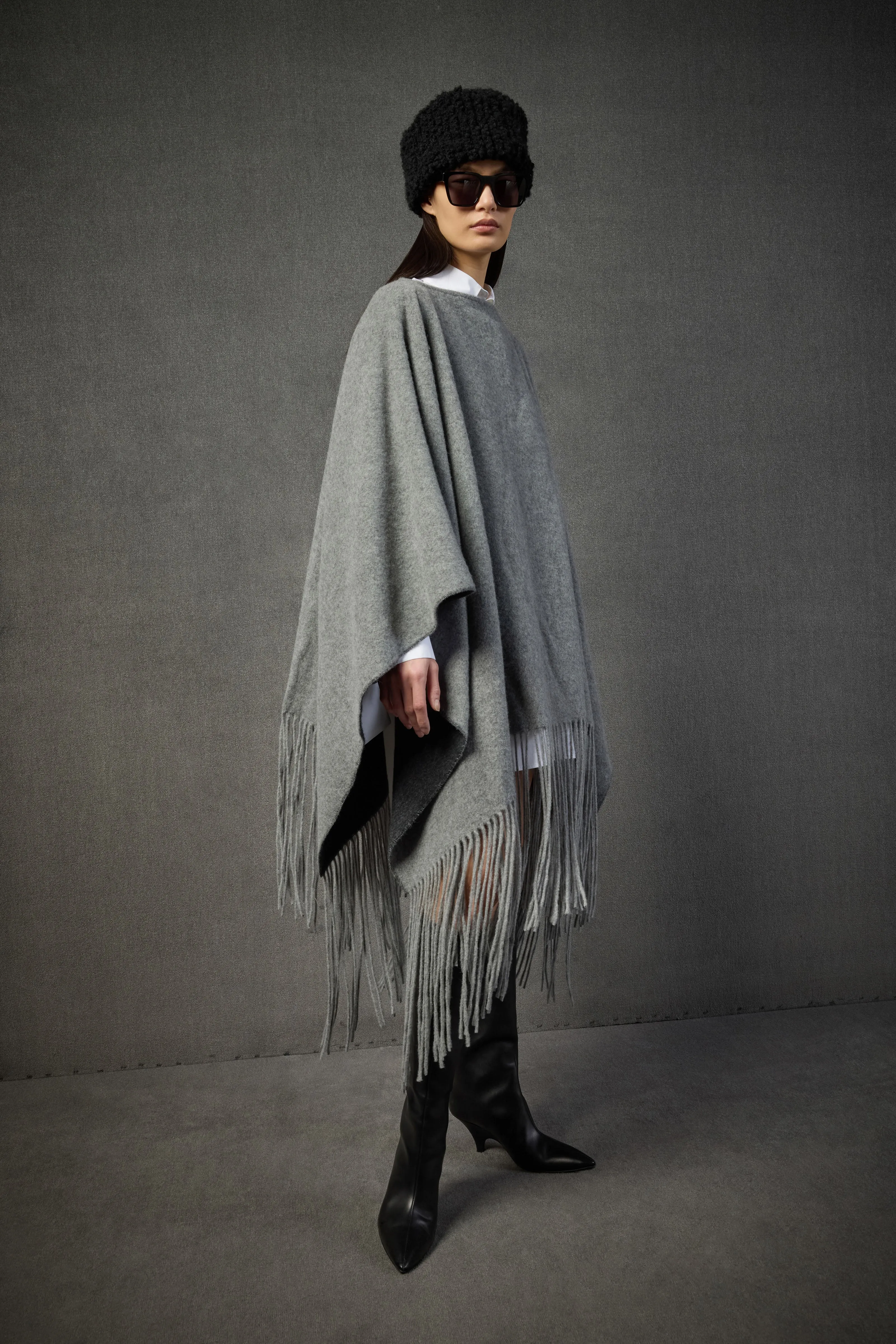 PONCHO BLANCA sold by Liviana Conti product image thumbnail 2