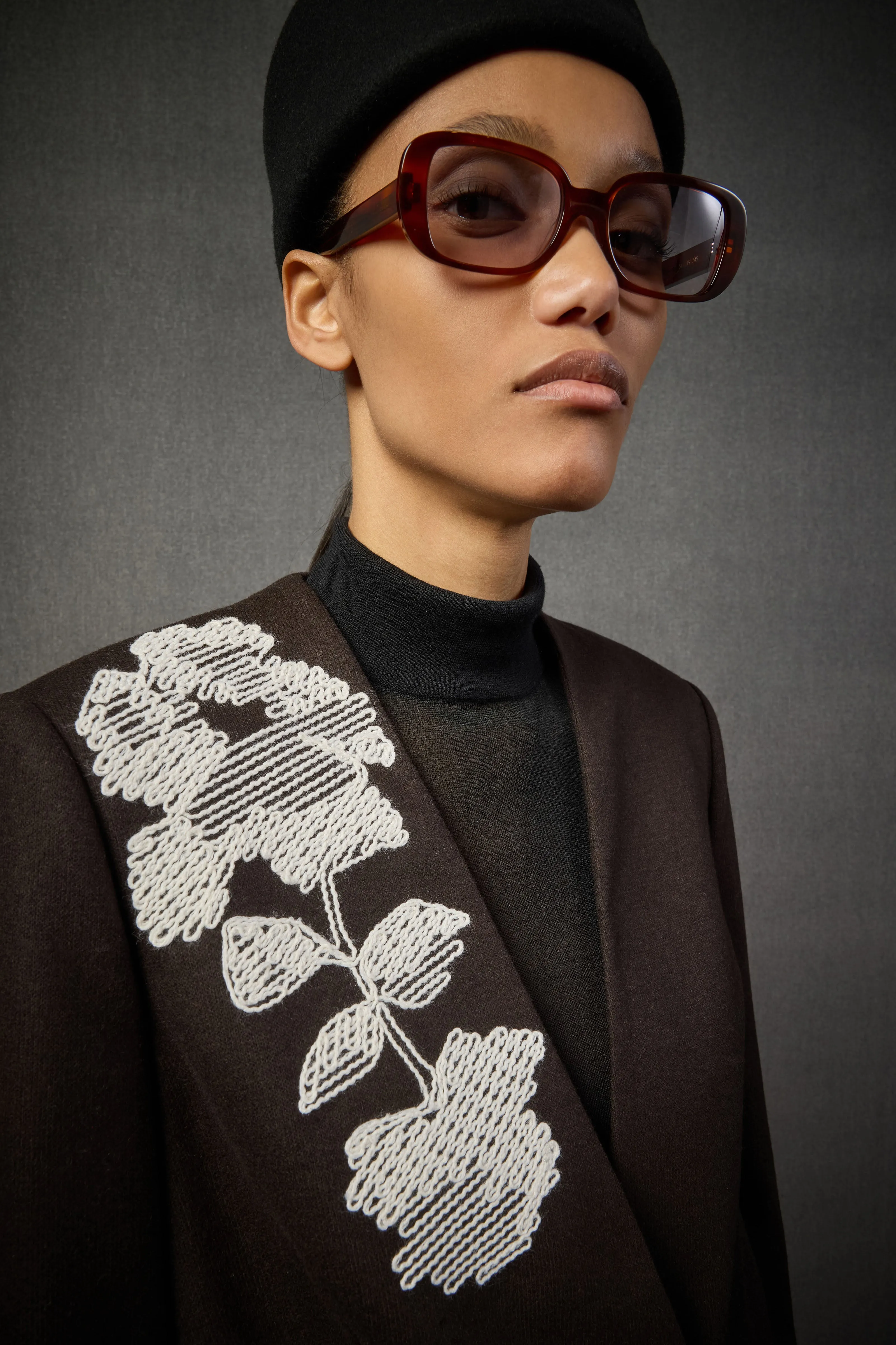 GIACCA SCOTT sold by Liviana Conti product image thumbnail 4