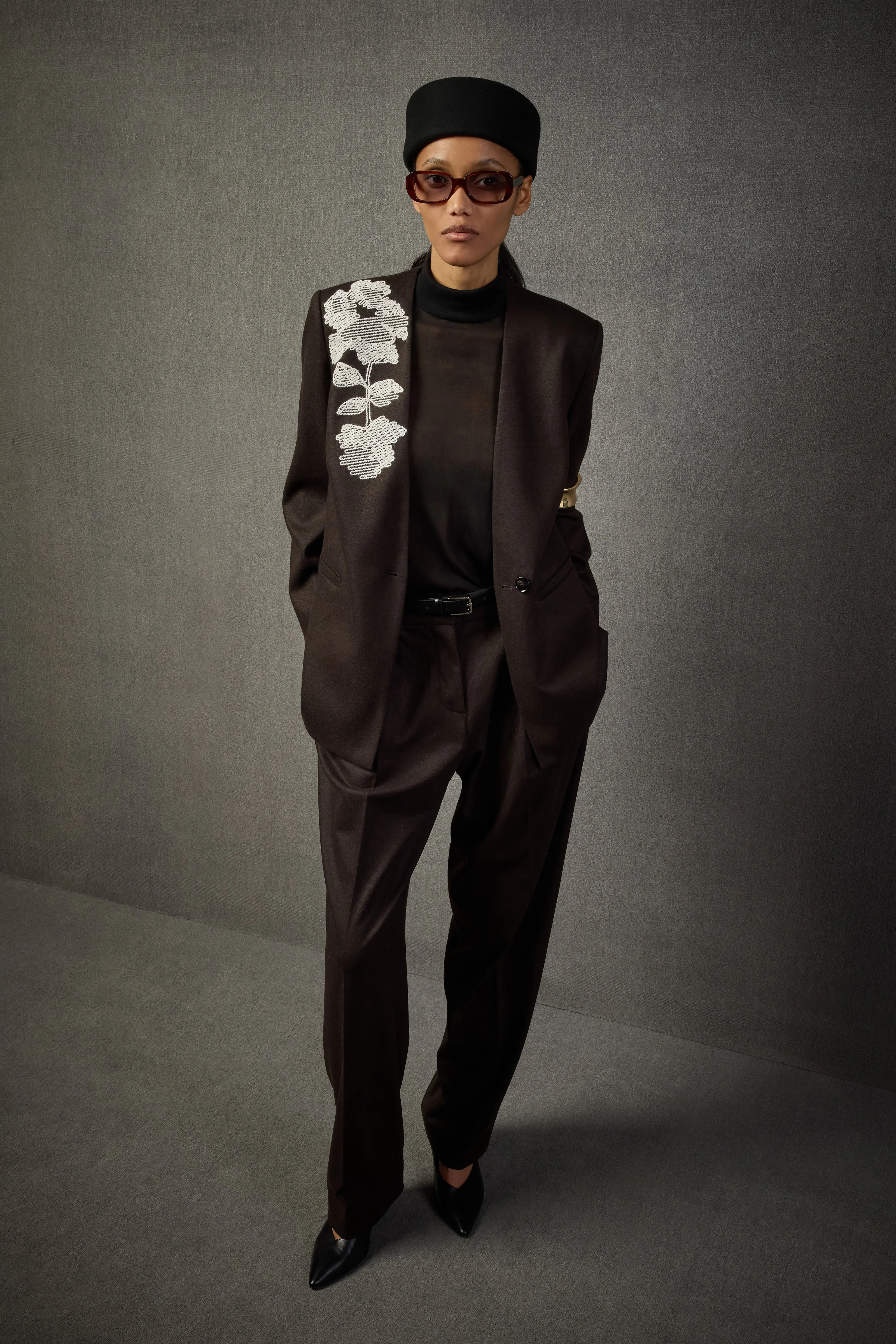 GIACCA SCOTT sold by Liviana Conti