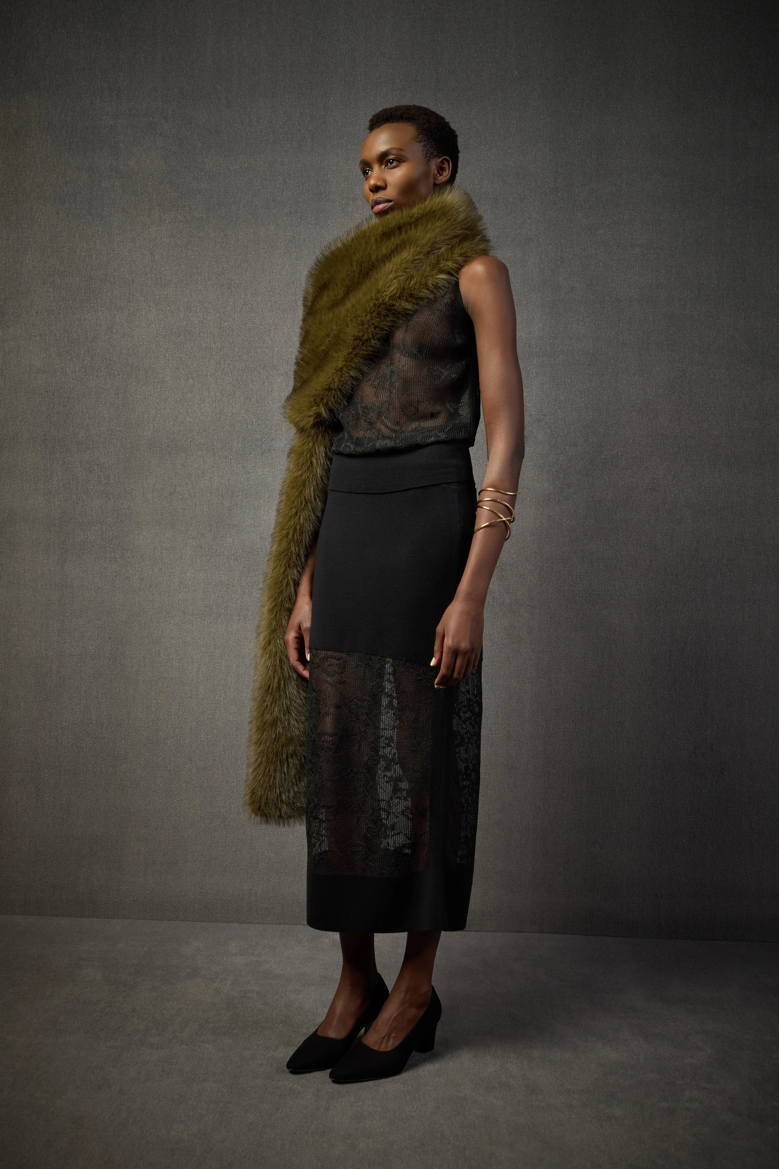 GONNA BEVERLY sold by Liviana Conti