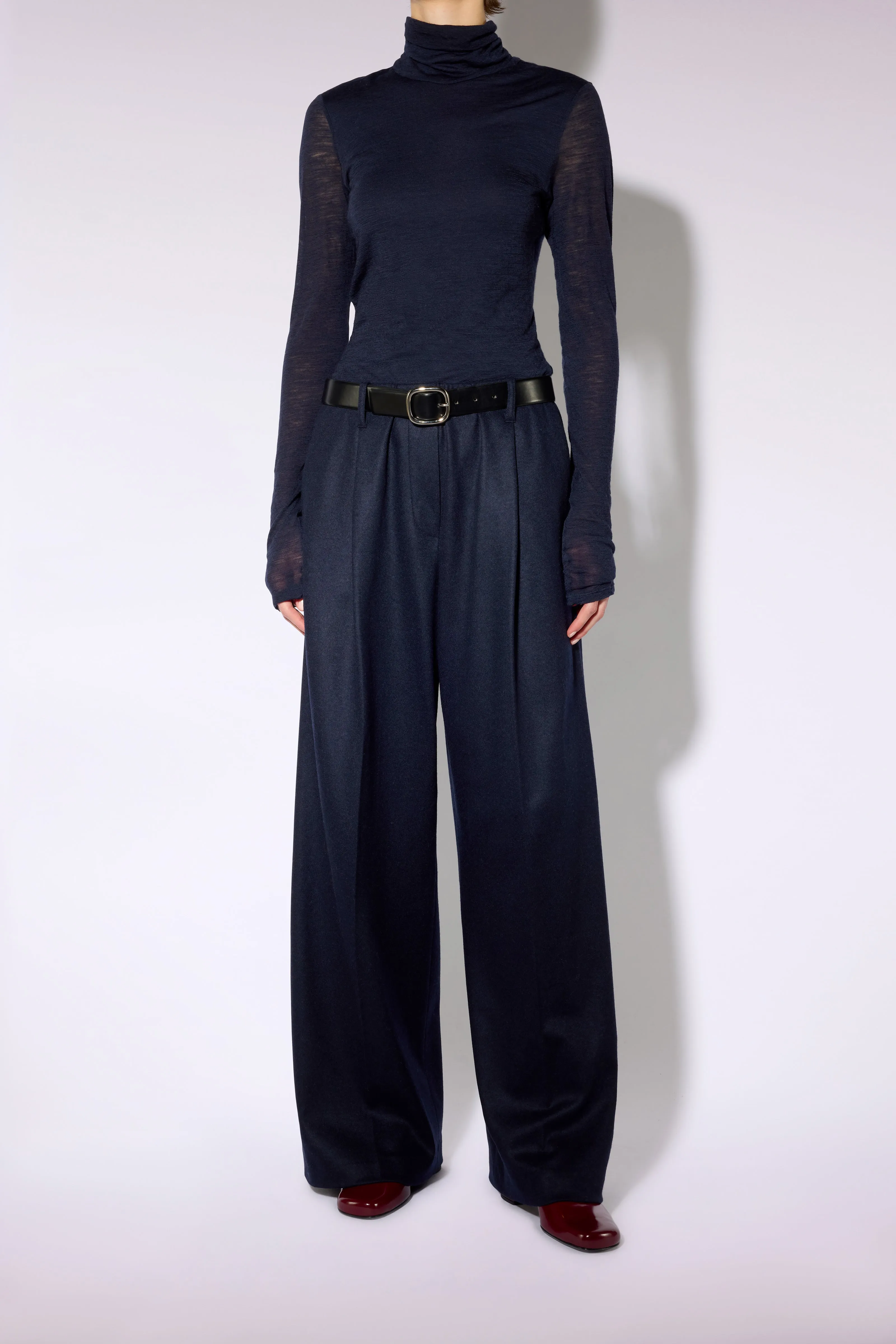 GIACCA HENRY sold by Liviana Conti product image thumbnail 4