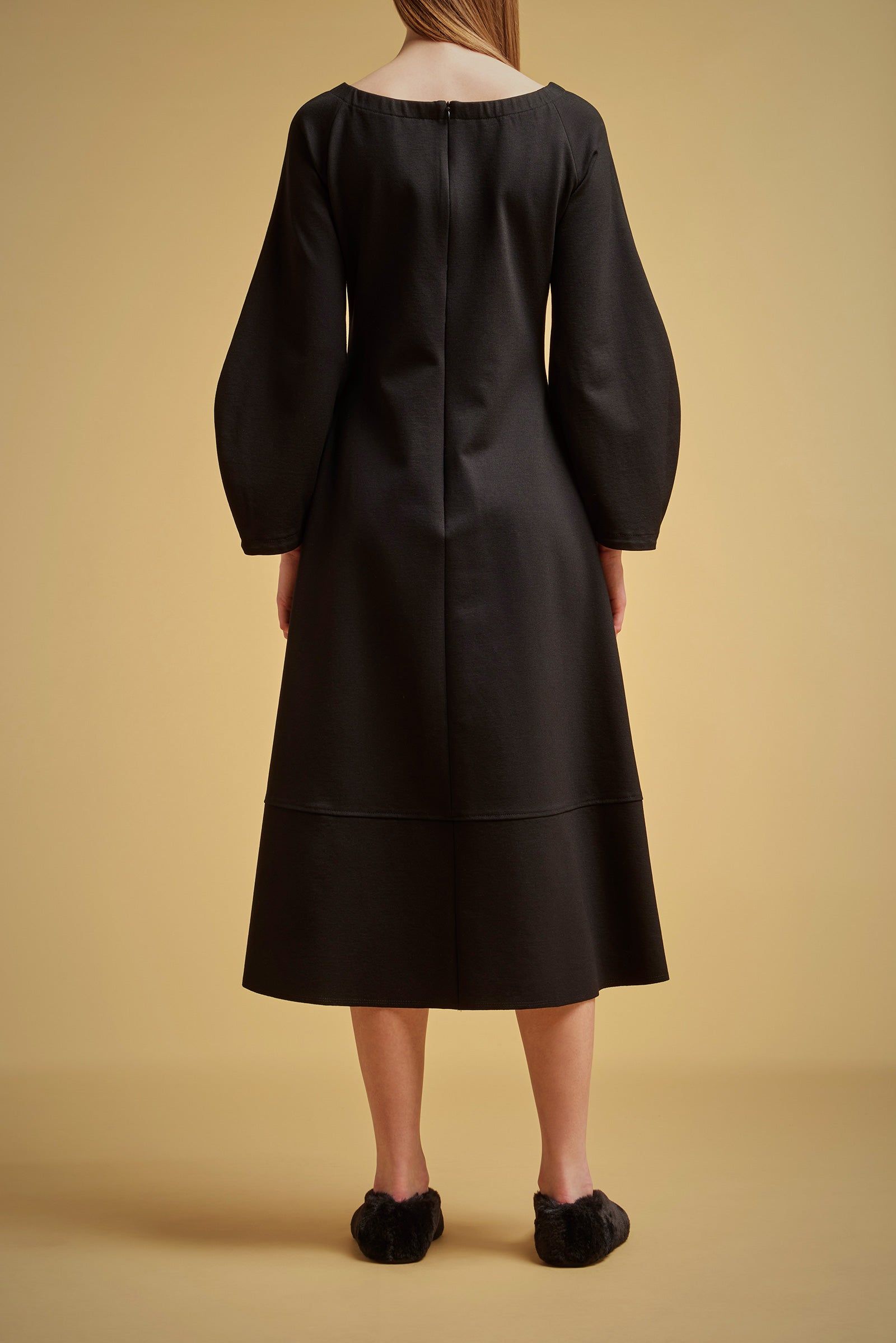 ABITO SPALLE SCOPERT sold by Liviana Conti product image thumbnail 2