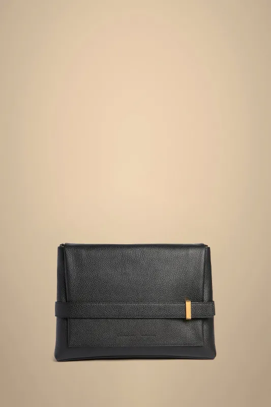 CLUTCH CON TRACOLLA sold by Liviana Conti