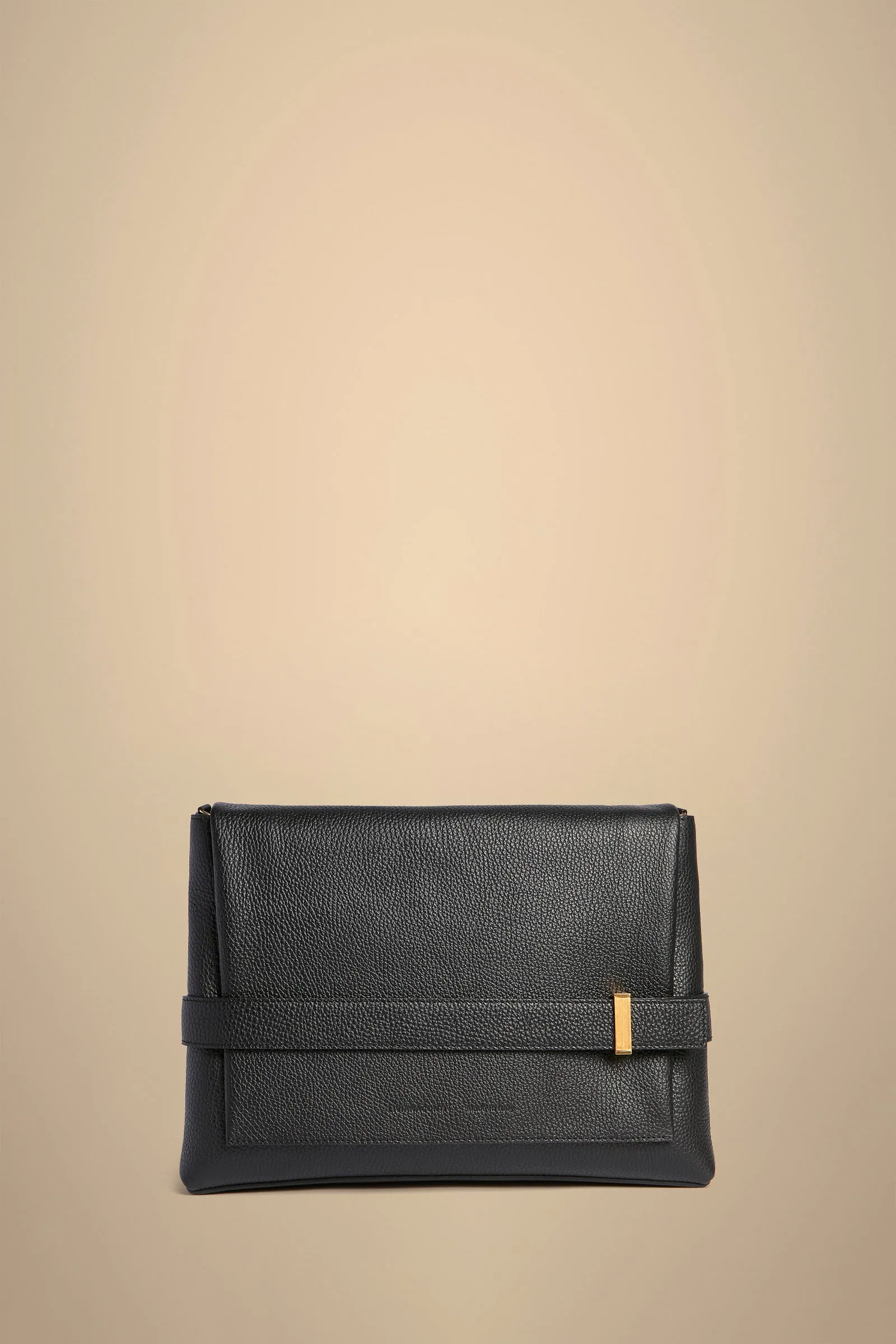 CLUTCH CON TRACOLLA sold by Liviana Conti