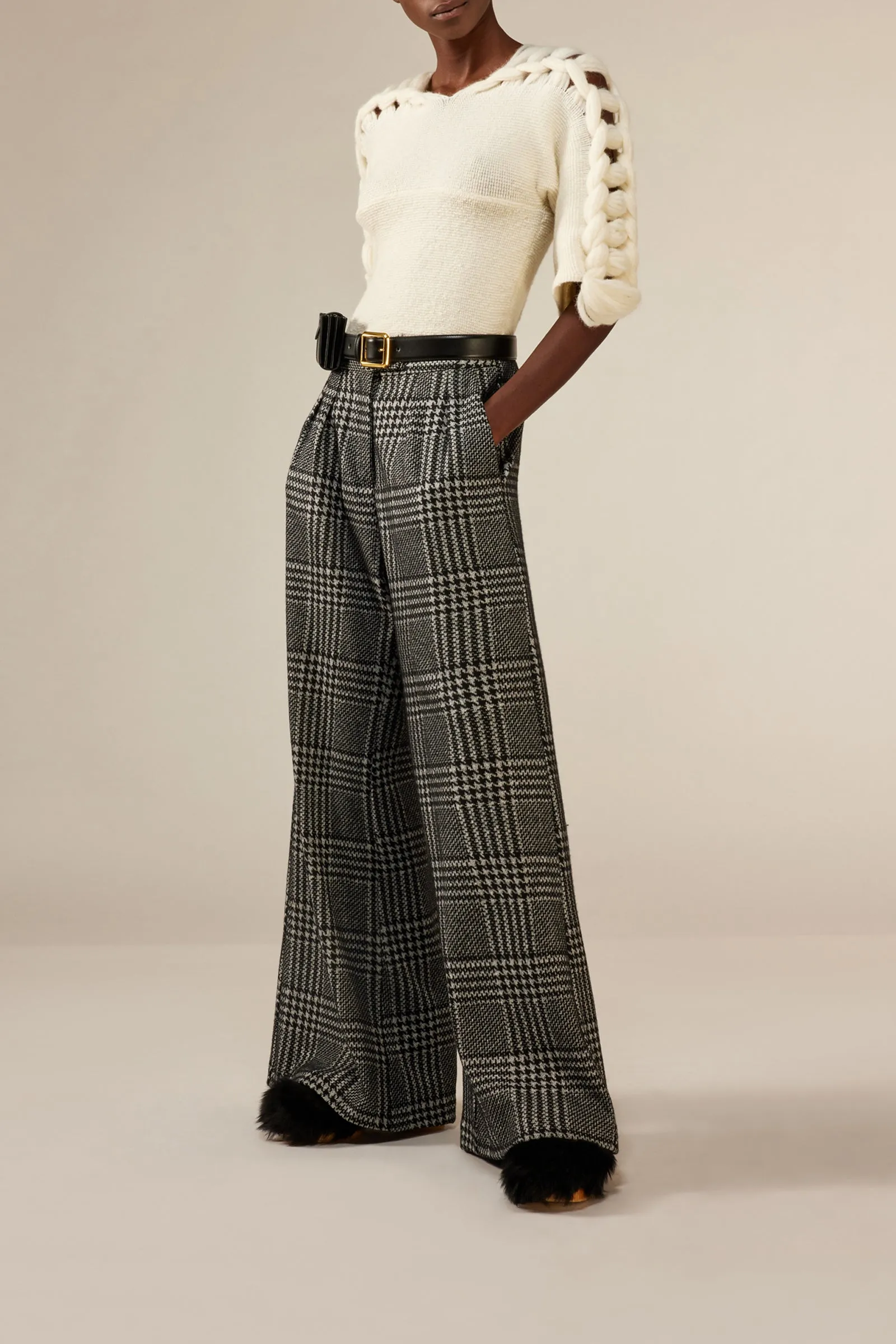 MAGLIA CON TRECCE sold by Liviana Conti