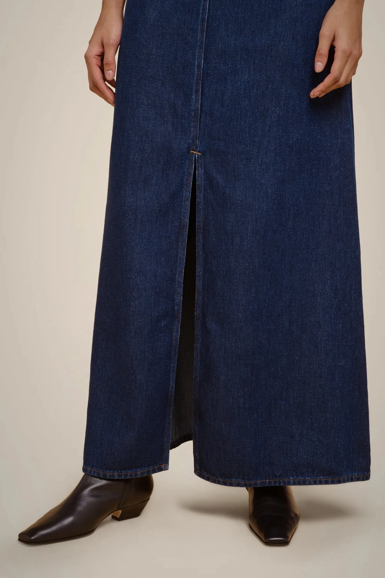 GONNA sold by Liviana Conti product image thumbnail 5