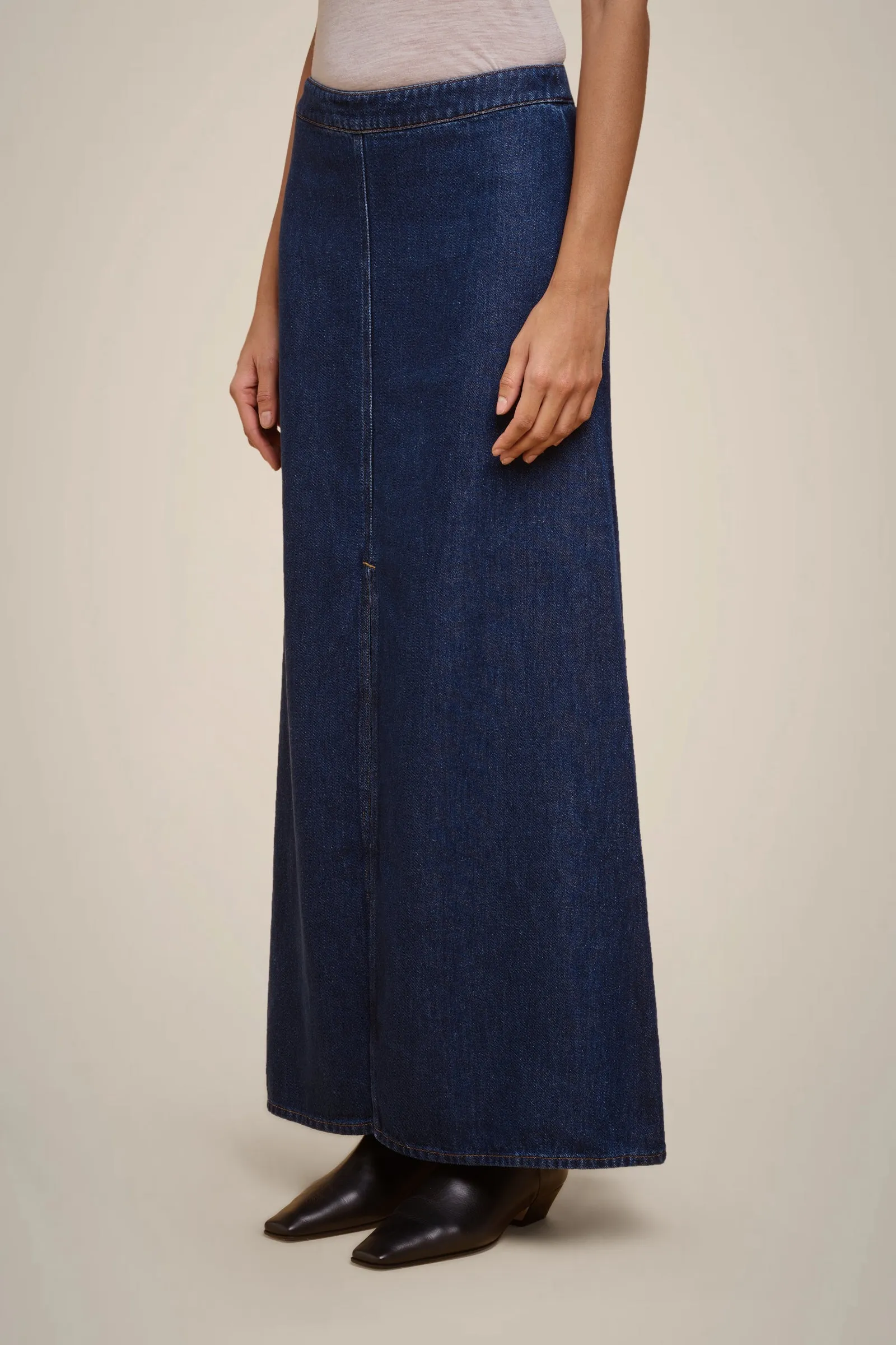 GONNA sold by Liviana Conti product image thumbnail 2