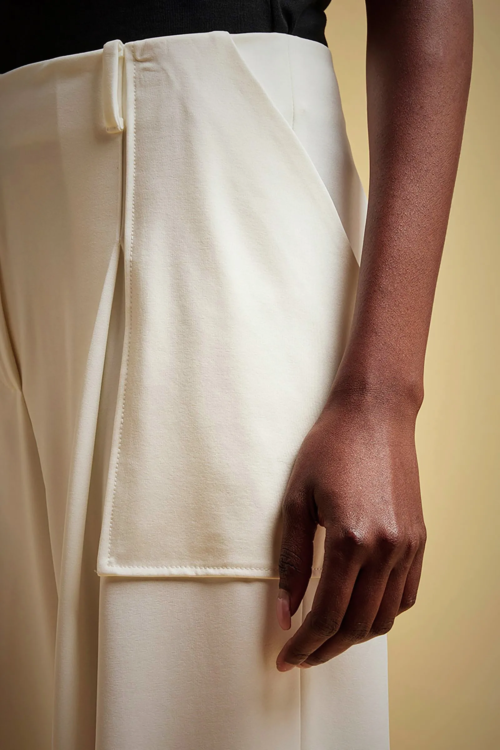 PANTALONI TASCHE PUNTO MILANO LUCIDO sold by Liviana Conti product image thumbnail 4