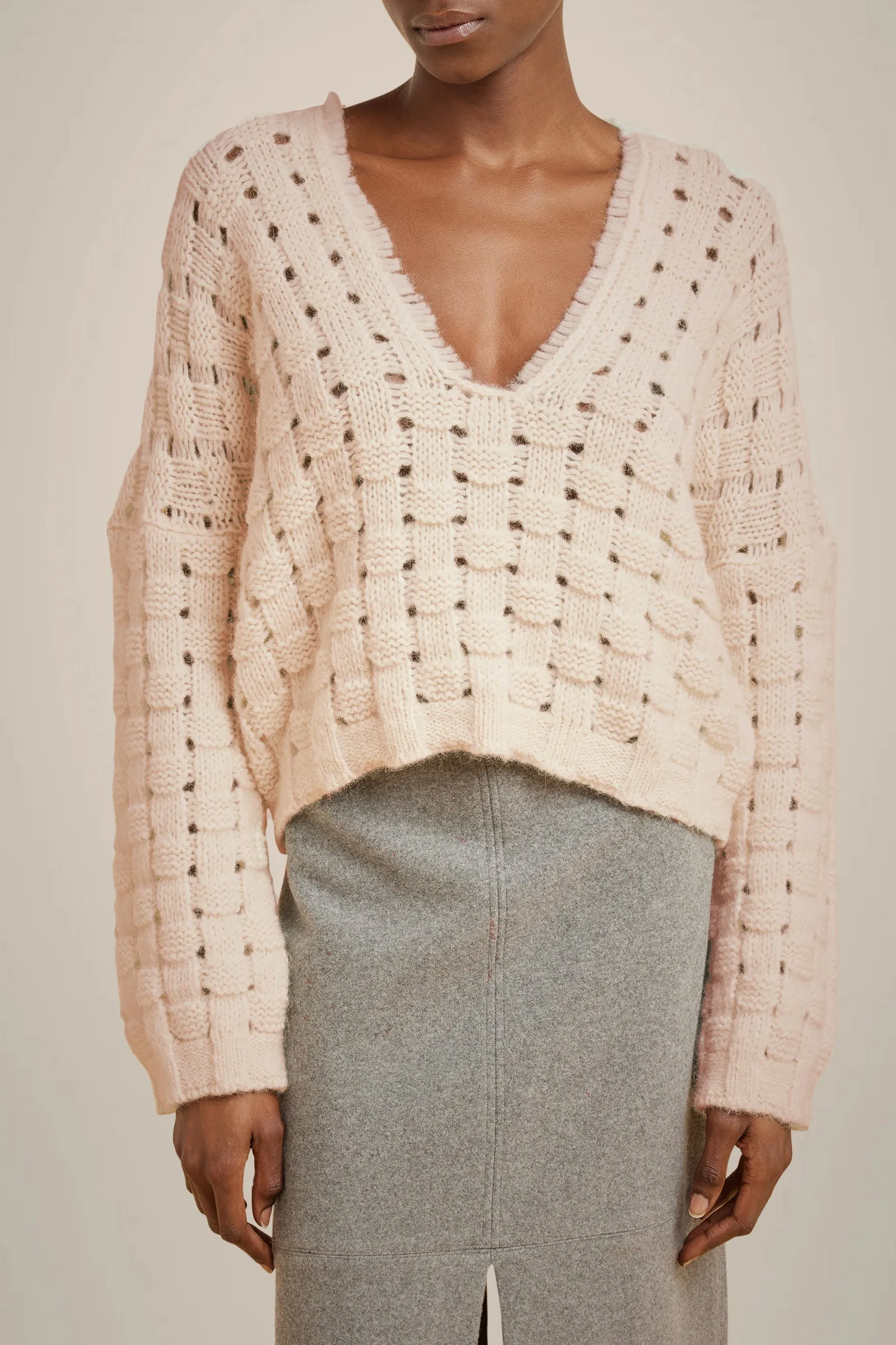 MAGLIA SCOLLO A V PUNTO CANESTRO sold by Liviana Conti product image thumbnail 5