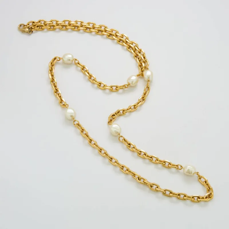 Vintage Pearl and Gold Dainty Necklace made by Admiral Row