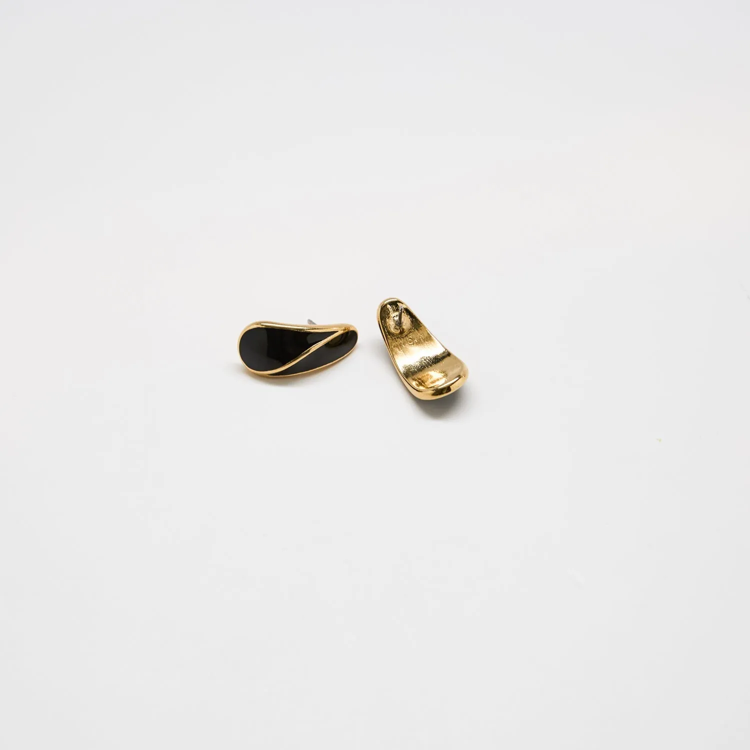 Vintage 80s Black Teardrop Earrings sold by Admiral Row product image thumbnail 4