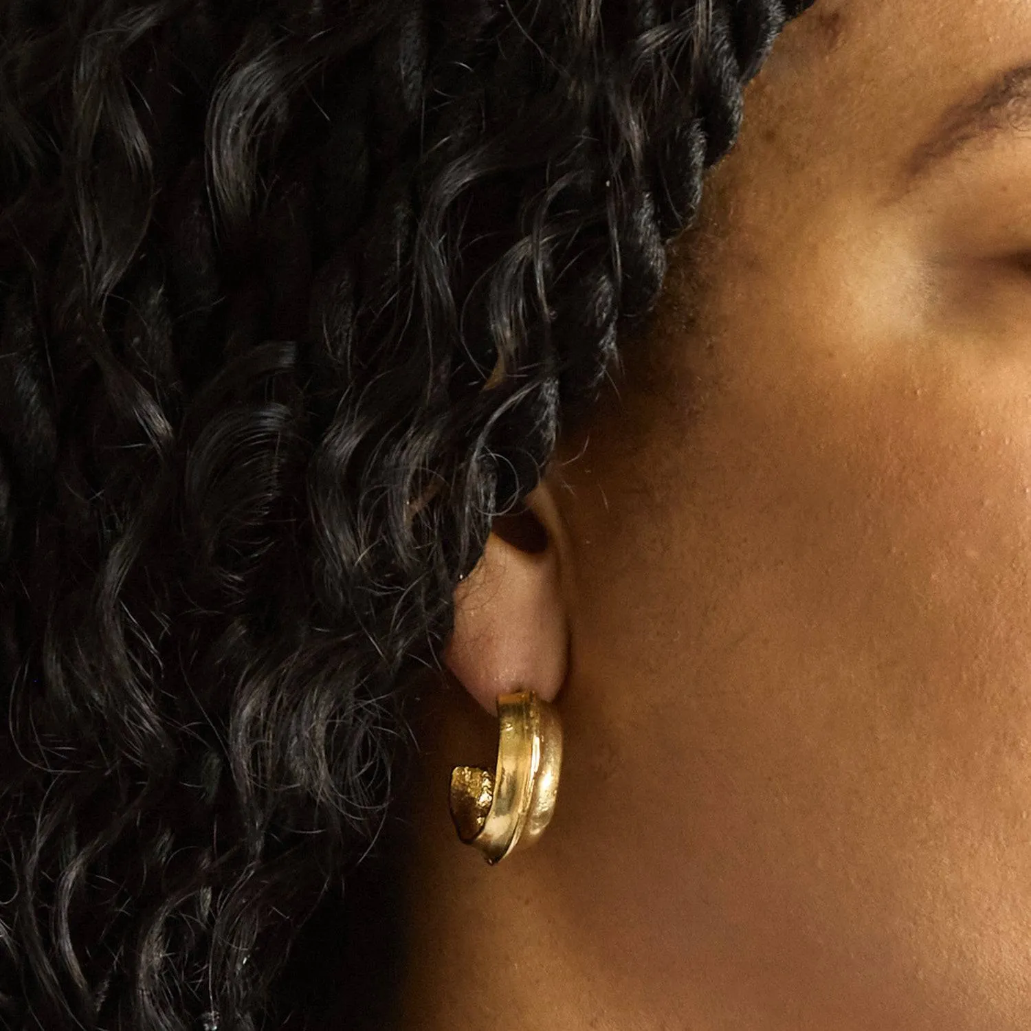 Vintage Ridged Gold Hoop Earrings sold by Admiral Row product image thumbnail 2