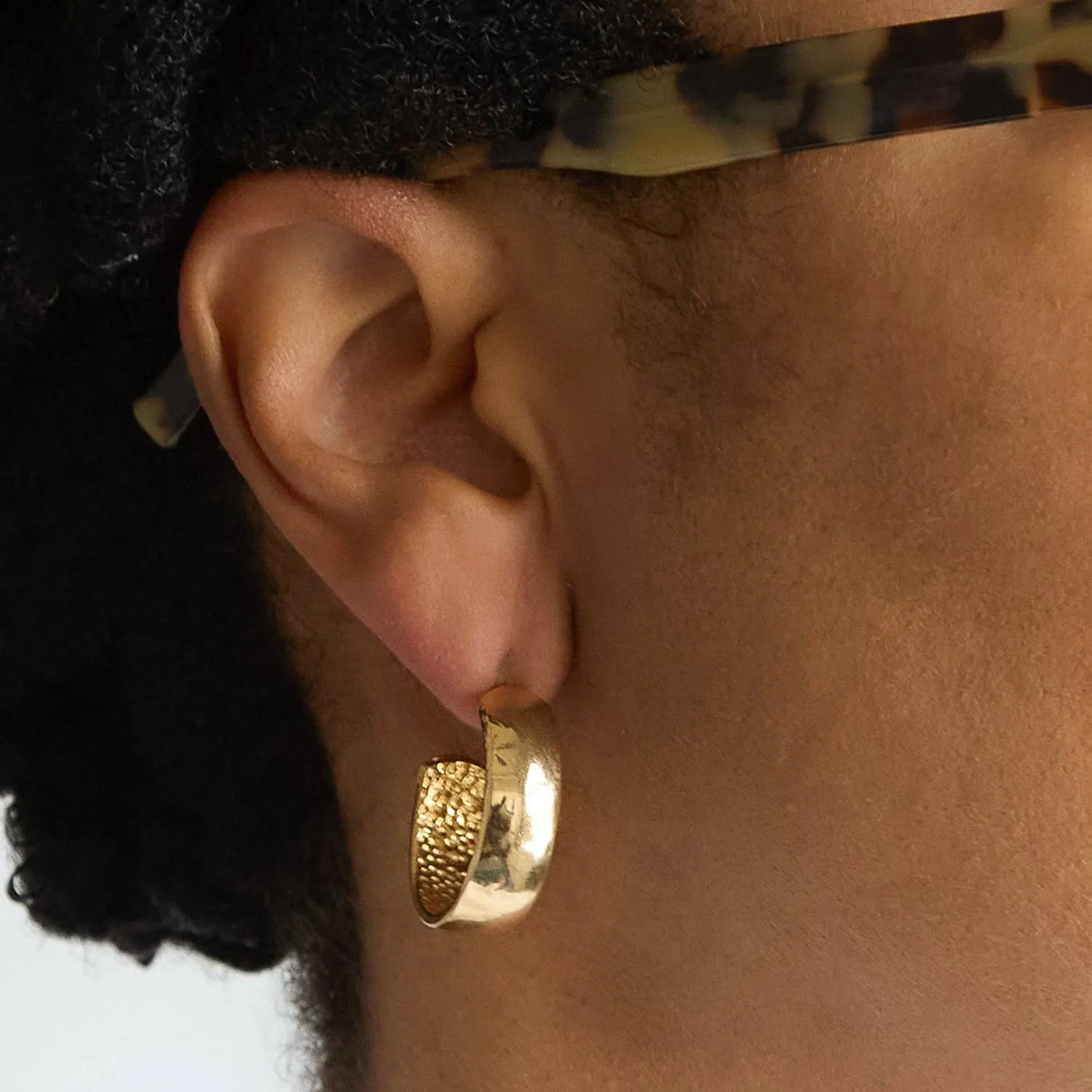 Vintage Gold Medium Hoop Earrings sold by Admiral Row product image thumbnail 3