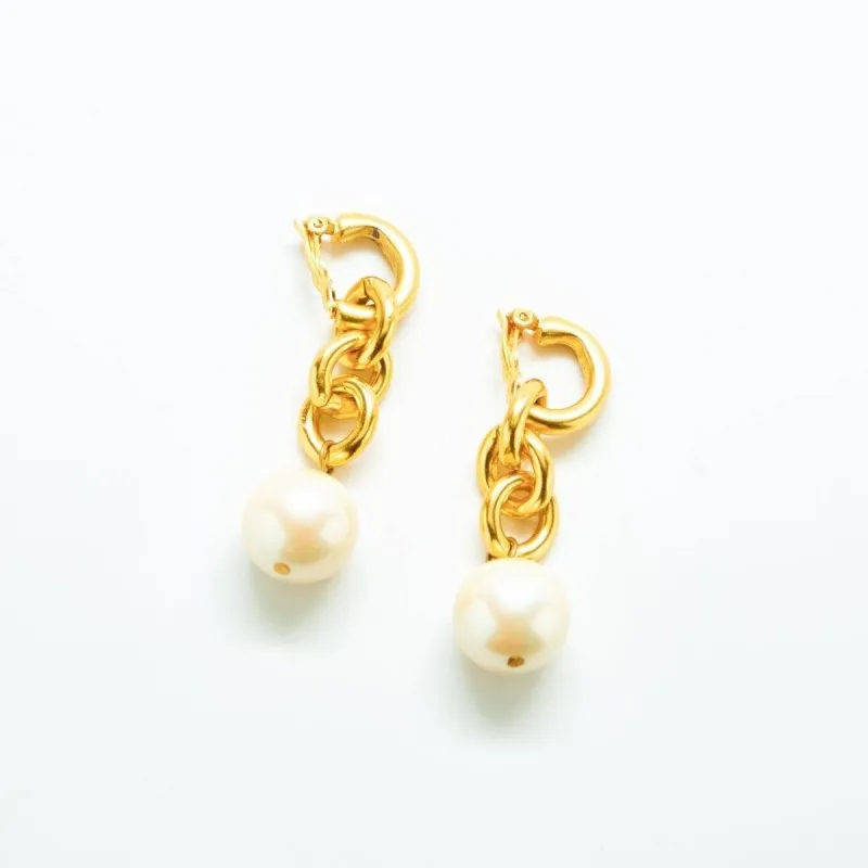 Vintage Erwin Pearl Drop Earrings made by Admiral Row