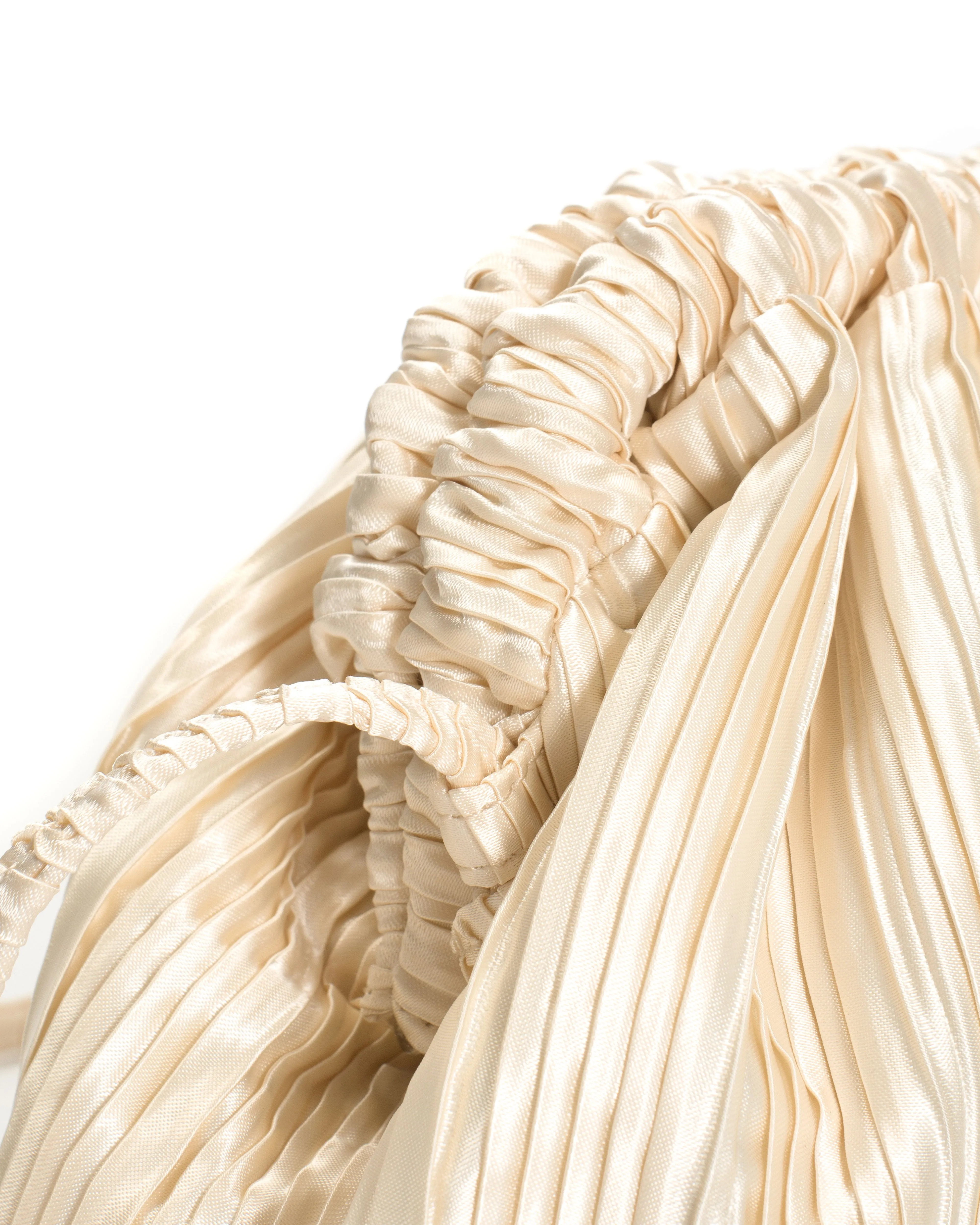 Hally petite cloud bag Pleated satin Creamy white sold by Anonymous Copenhagen product image thumbnail 4