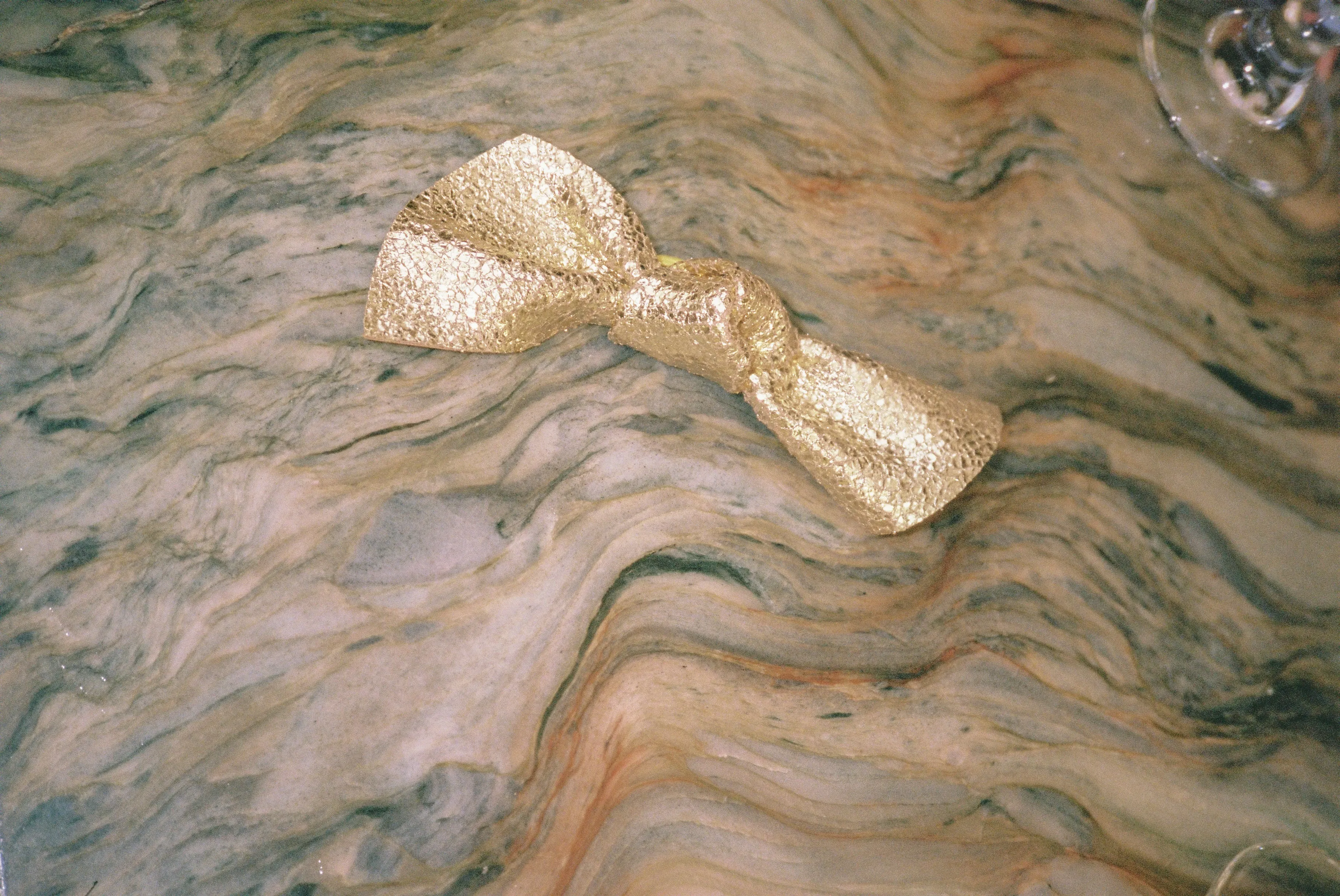 Linnie hair elastic grand bow Crackled metallic goat Gold sold by Anonymous Copenhagen product image thumbnail 2