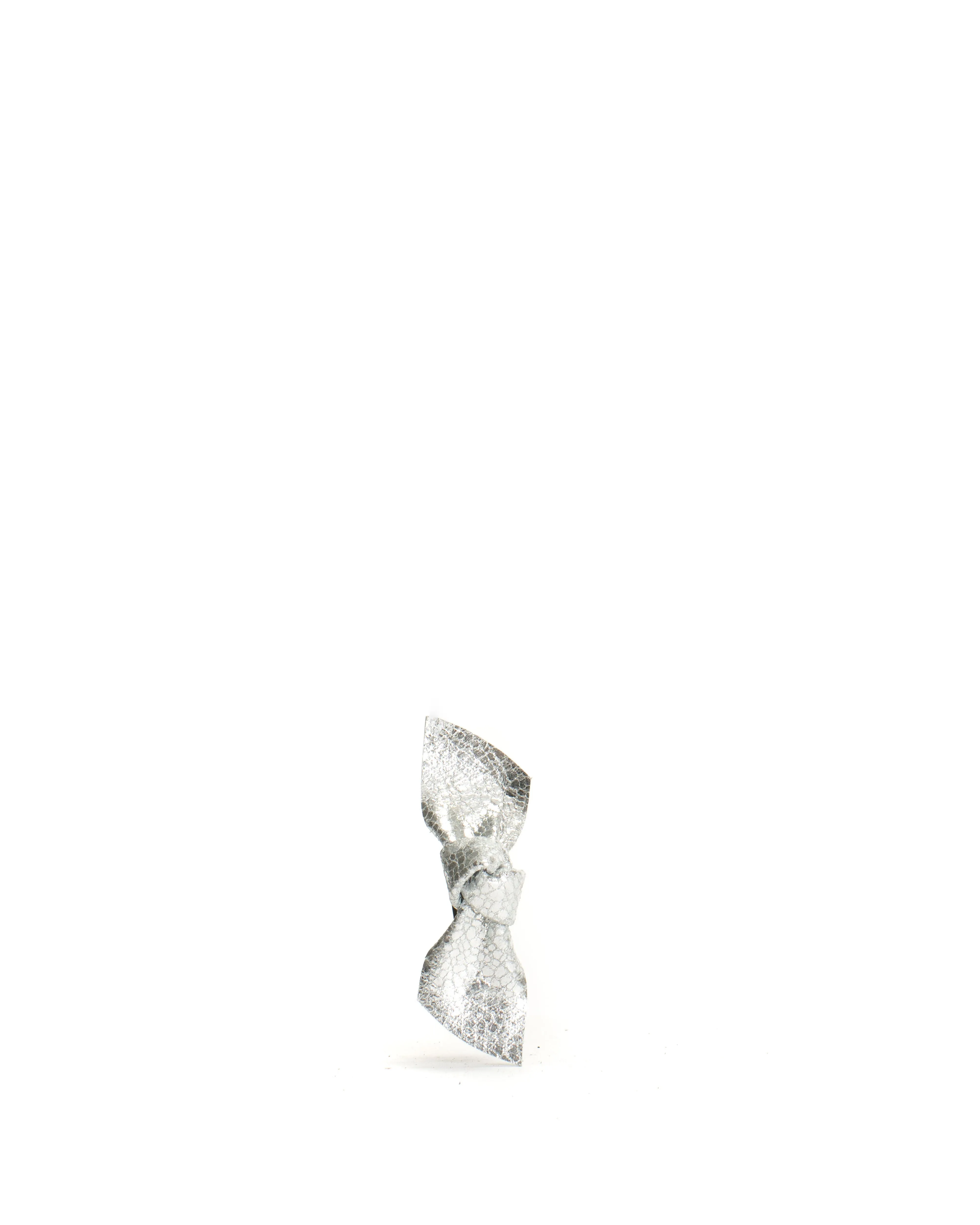 Nabie hair clip petite bow Crackled metallic goat Silver sold by Anonymous Copenhagen product image thumbnail 2
