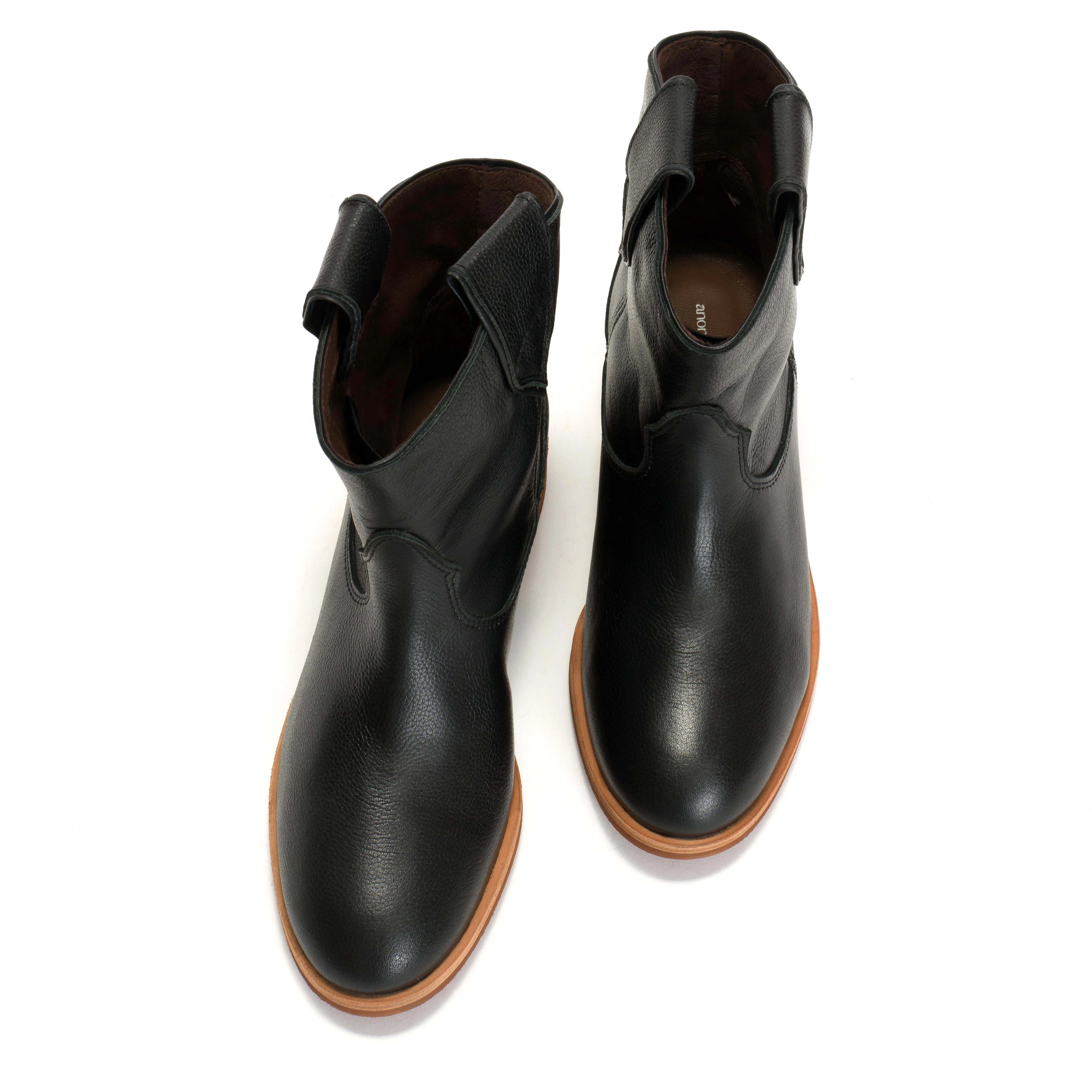 Monja Pebbled soft calf Black sold by Anonymous Copenhagen product image thumbnail 4