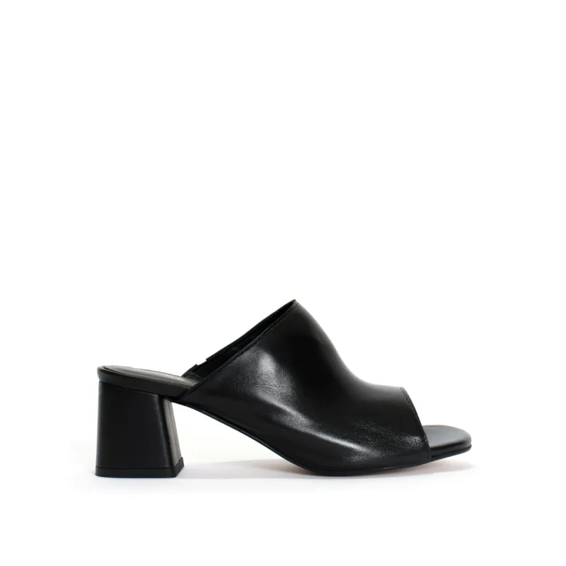 Horizon 55 Shiny lamb Black sold by Anonymous Copenhagen