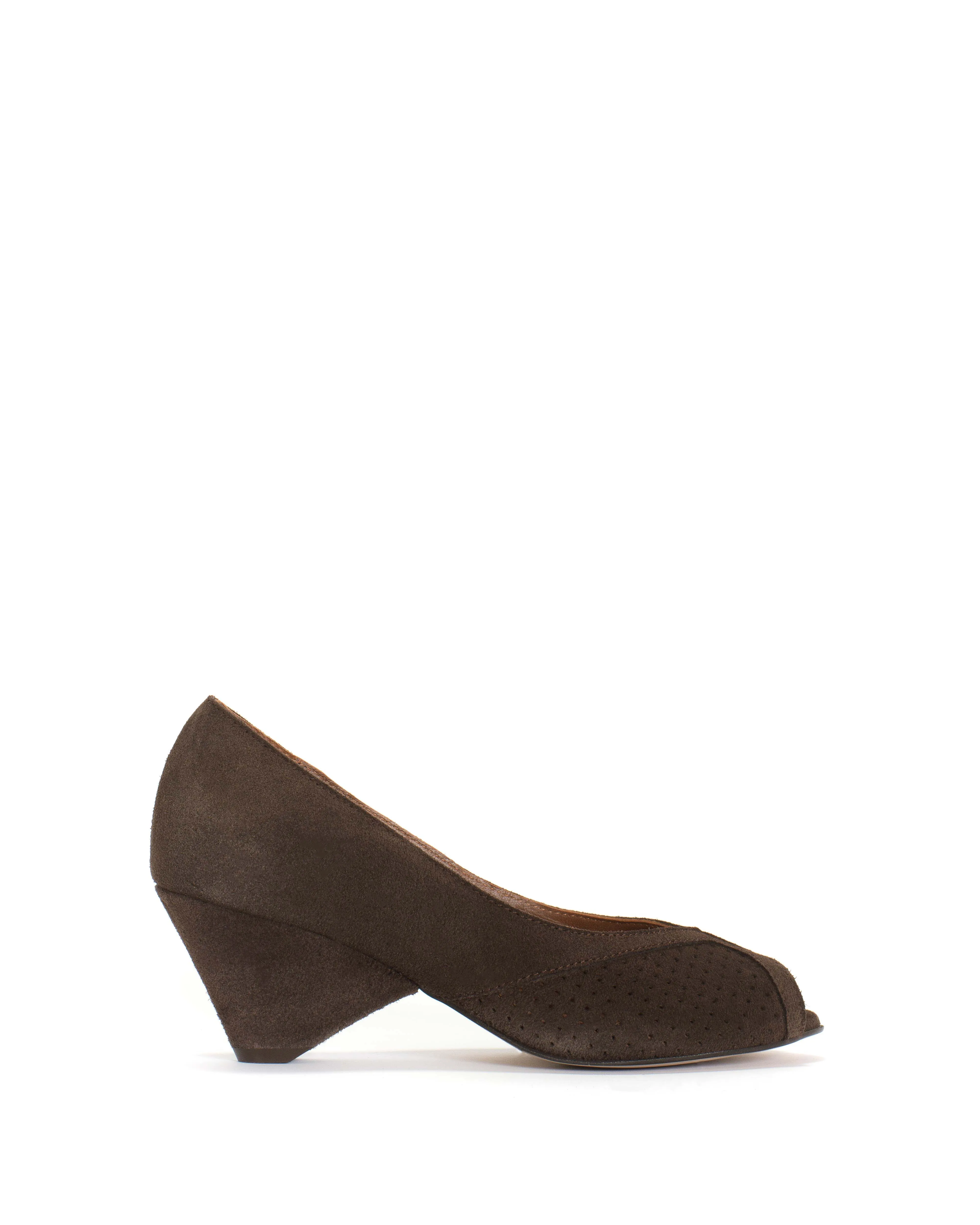 Tiffany Triangle Calf Suede Coffee Brown sold by Anonymous Copenhagen