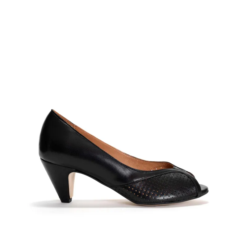 Tiffany stiletto Shiny lamb Black sold by Anonymous Copenhagen