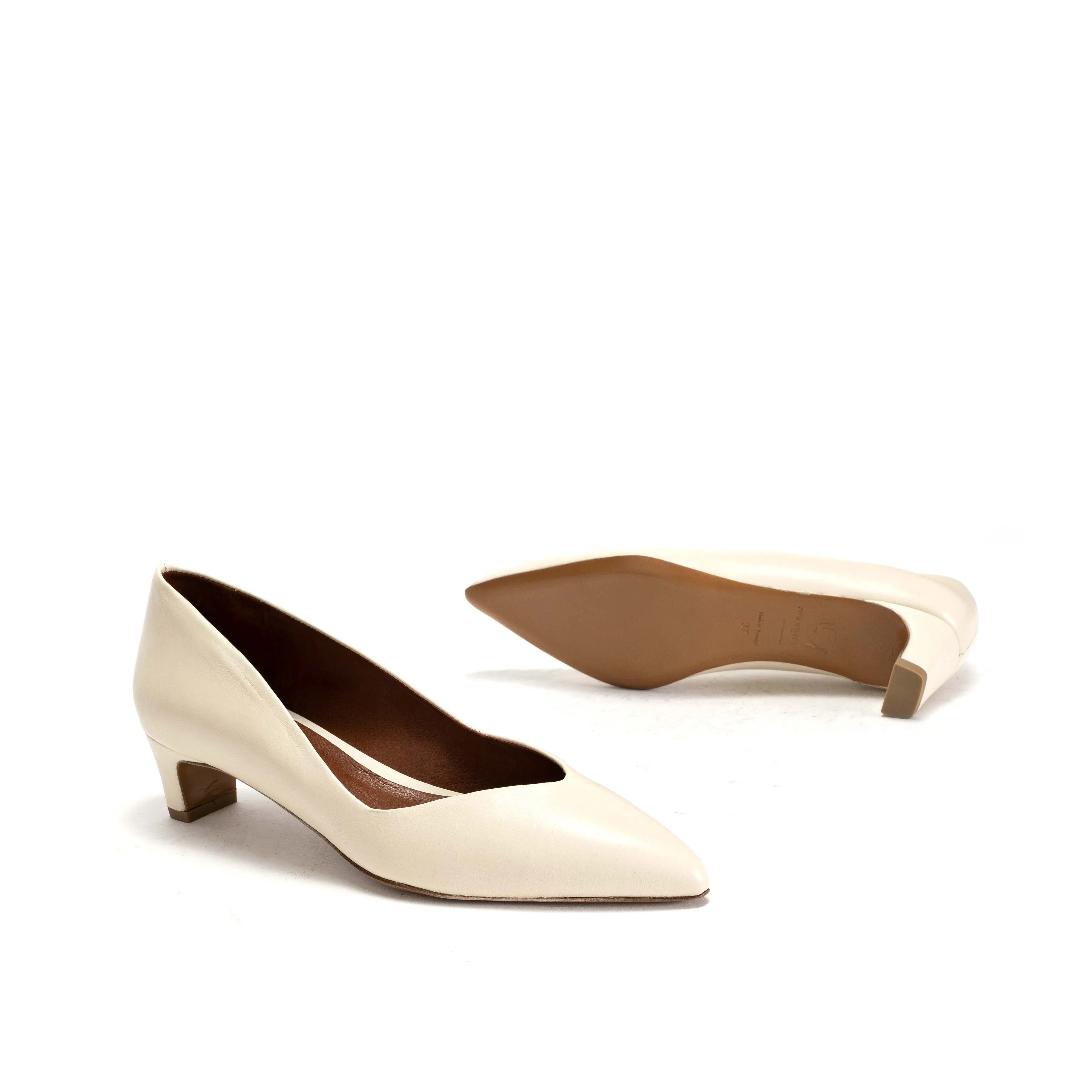 Trini 40 Shiny lamb Milk White sold by Anonymous Copenhagen product image thumbnail 5