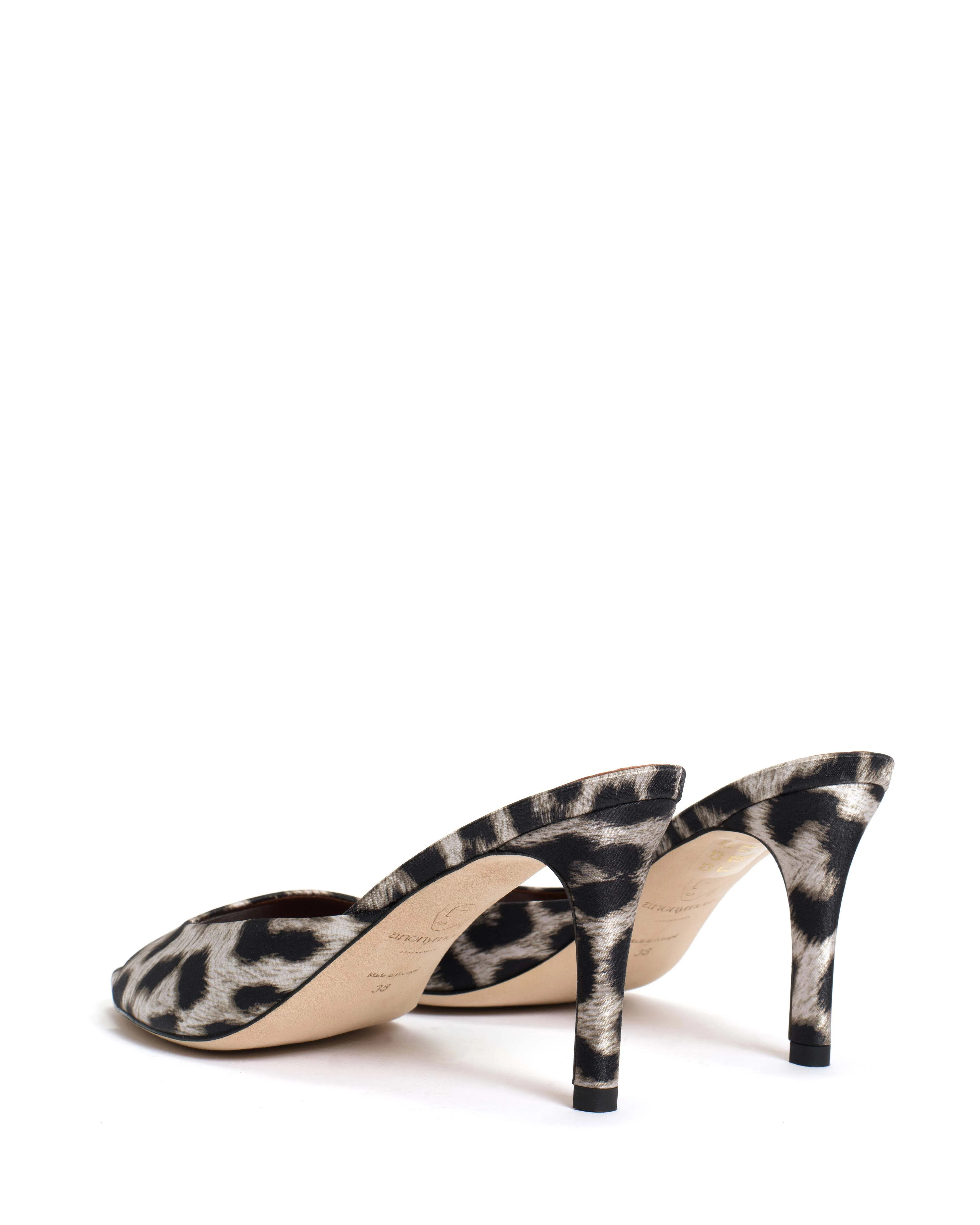 Mazy 75 Satin print Snow leopard sold by Anonymous Copenhagen product image thumbnail 4