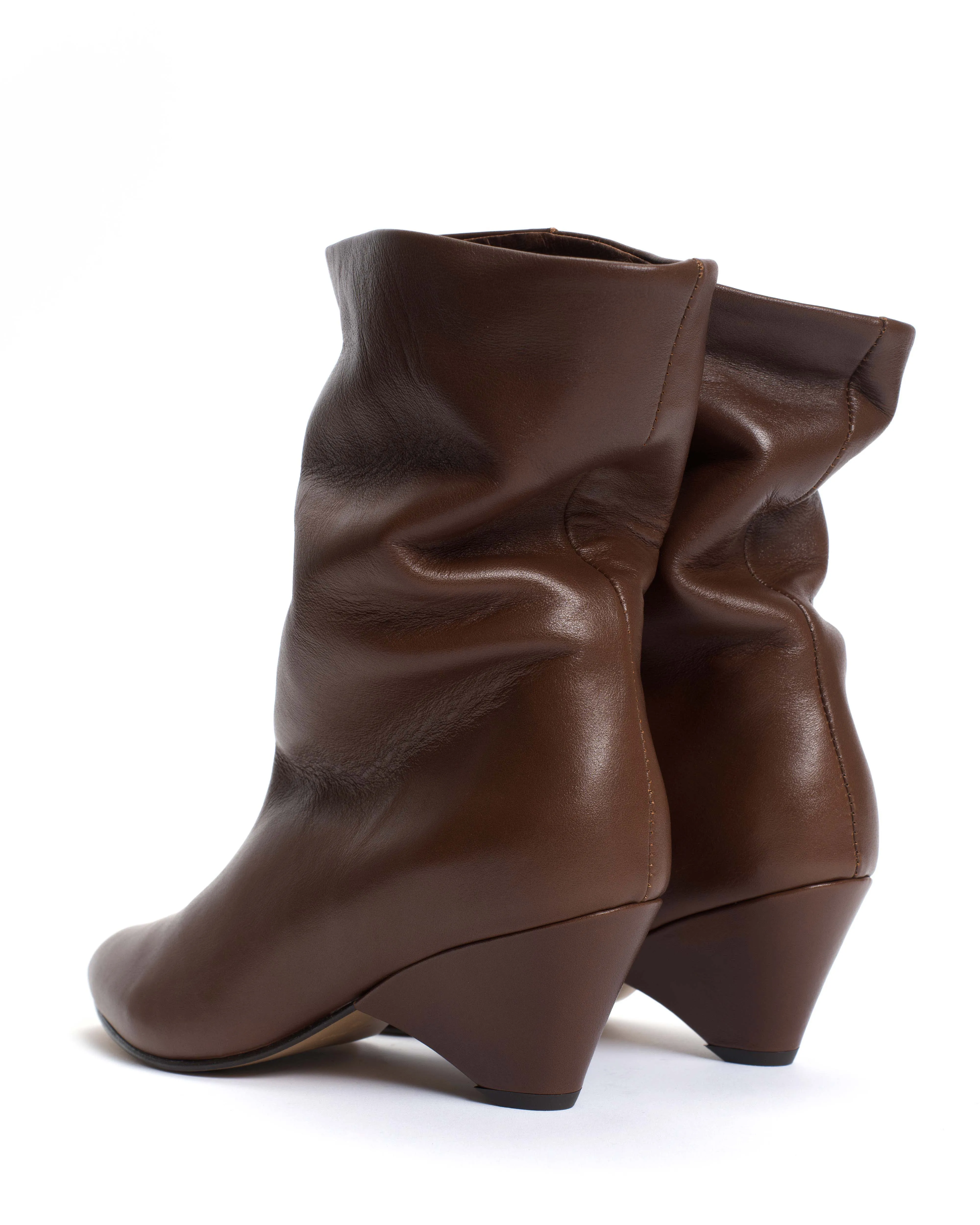Vully 50 triangle Soft calf Chocolate sold by Anonymous Copenhagen product image thumbnail 4