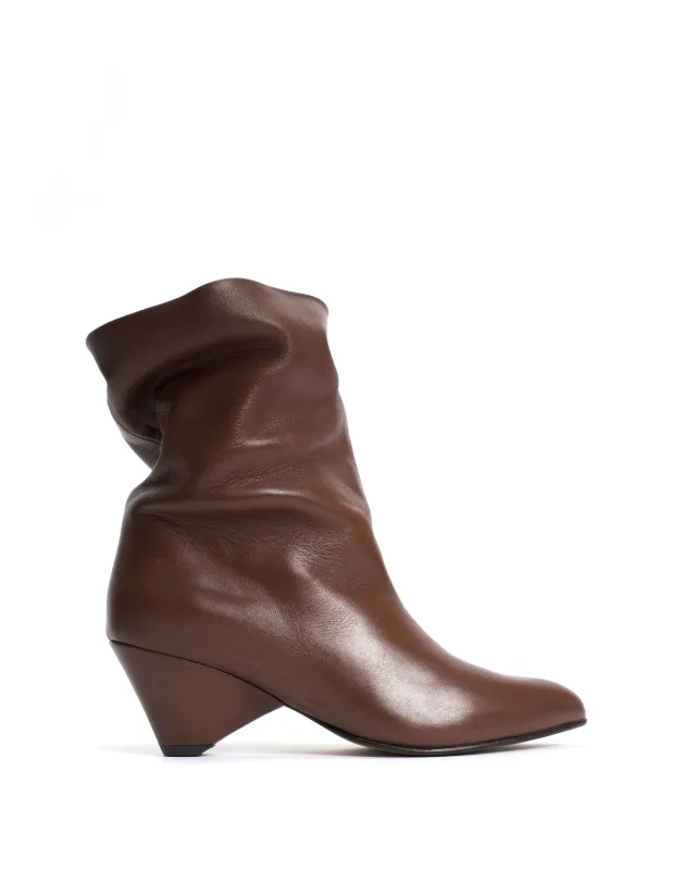 Vully 50 triangle Soft calf Chocolate sold by Anonymous Copenhagen