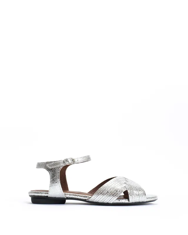 Niabi 10 Crackled metallic goat Silver sold by Anonymous Copenhagen