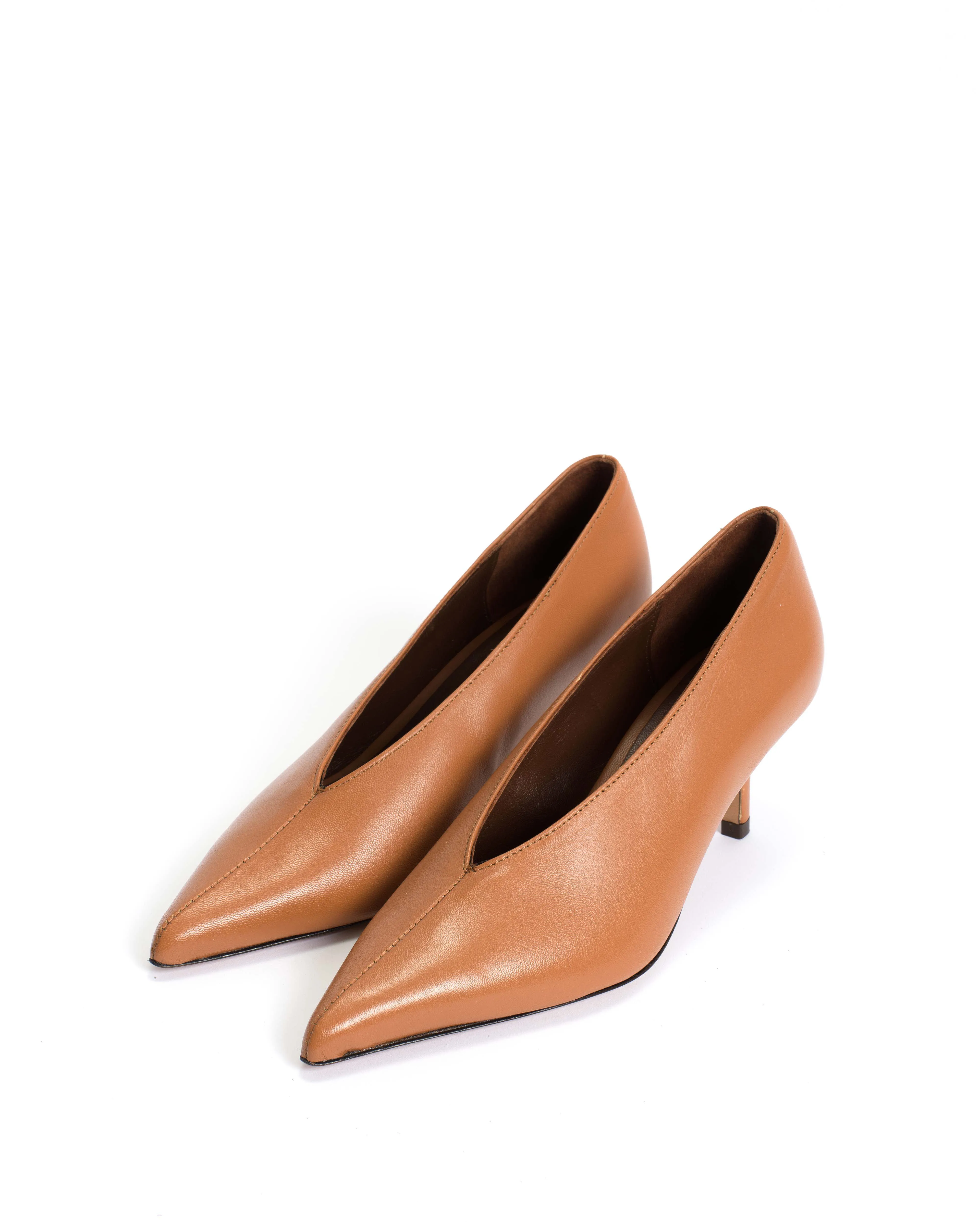 Phia 55 pin Shiny lamb Caramel sold by Anonymous Copenhagen product image thumbnail 2