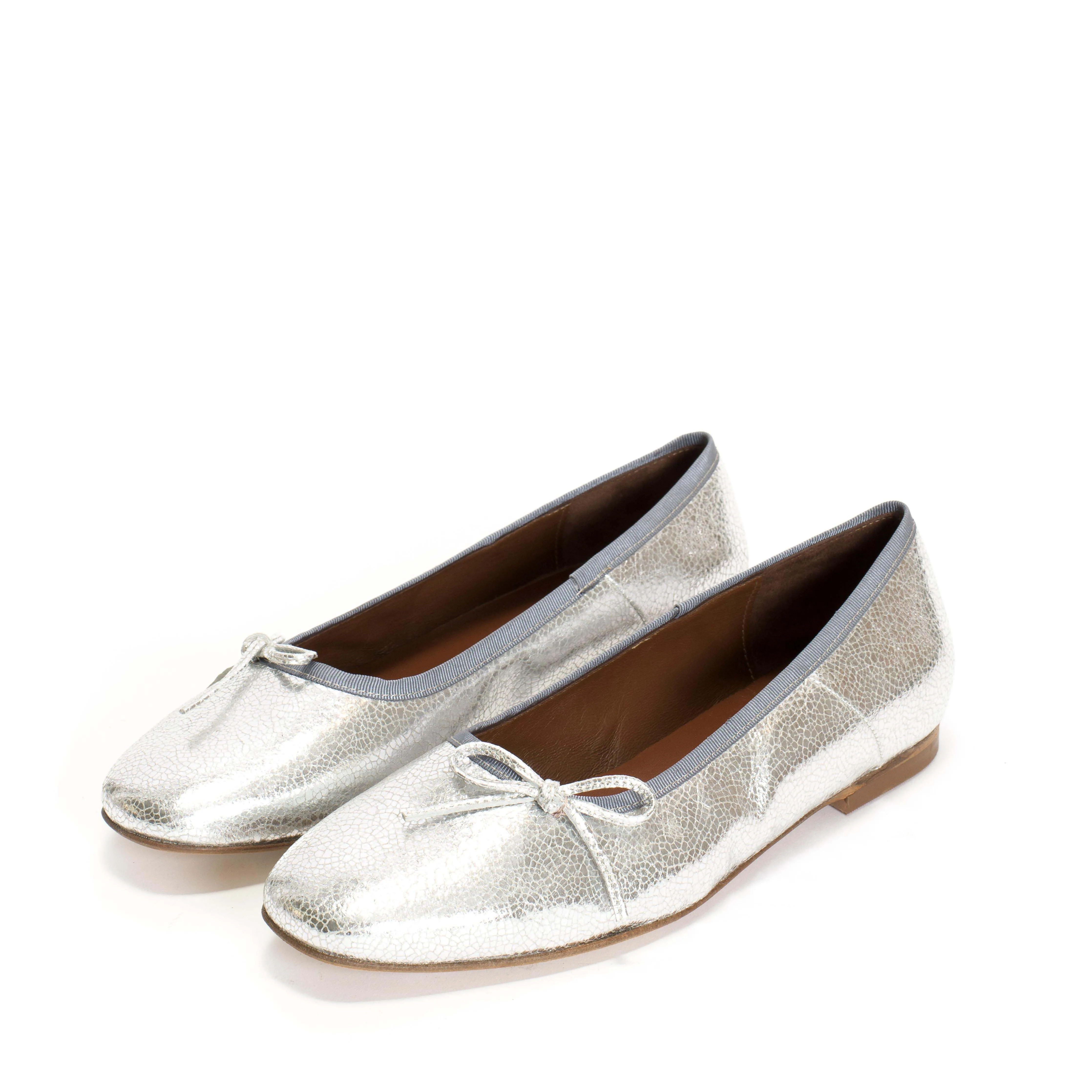 Rhina Crackled metallic goat Silver sold by Anonymous Copenhagen product image thumbnail 2