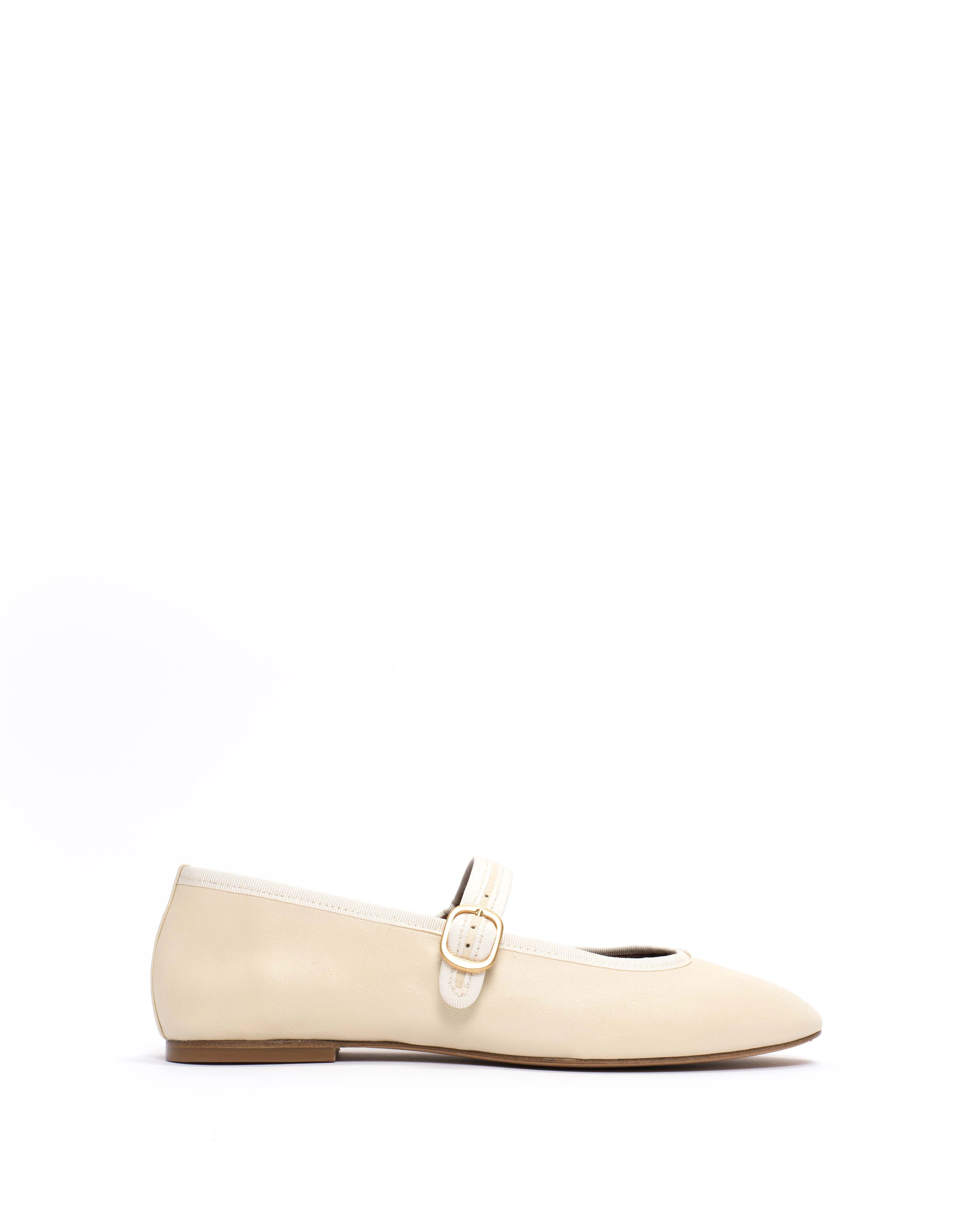 Lana Silky lamb White sand sold by Anonymous Copenhagen