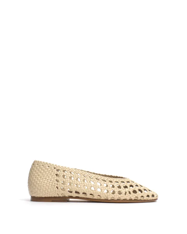 Sessi 10 Hand-braided leather White sand sold by Anonymous Copenhagen