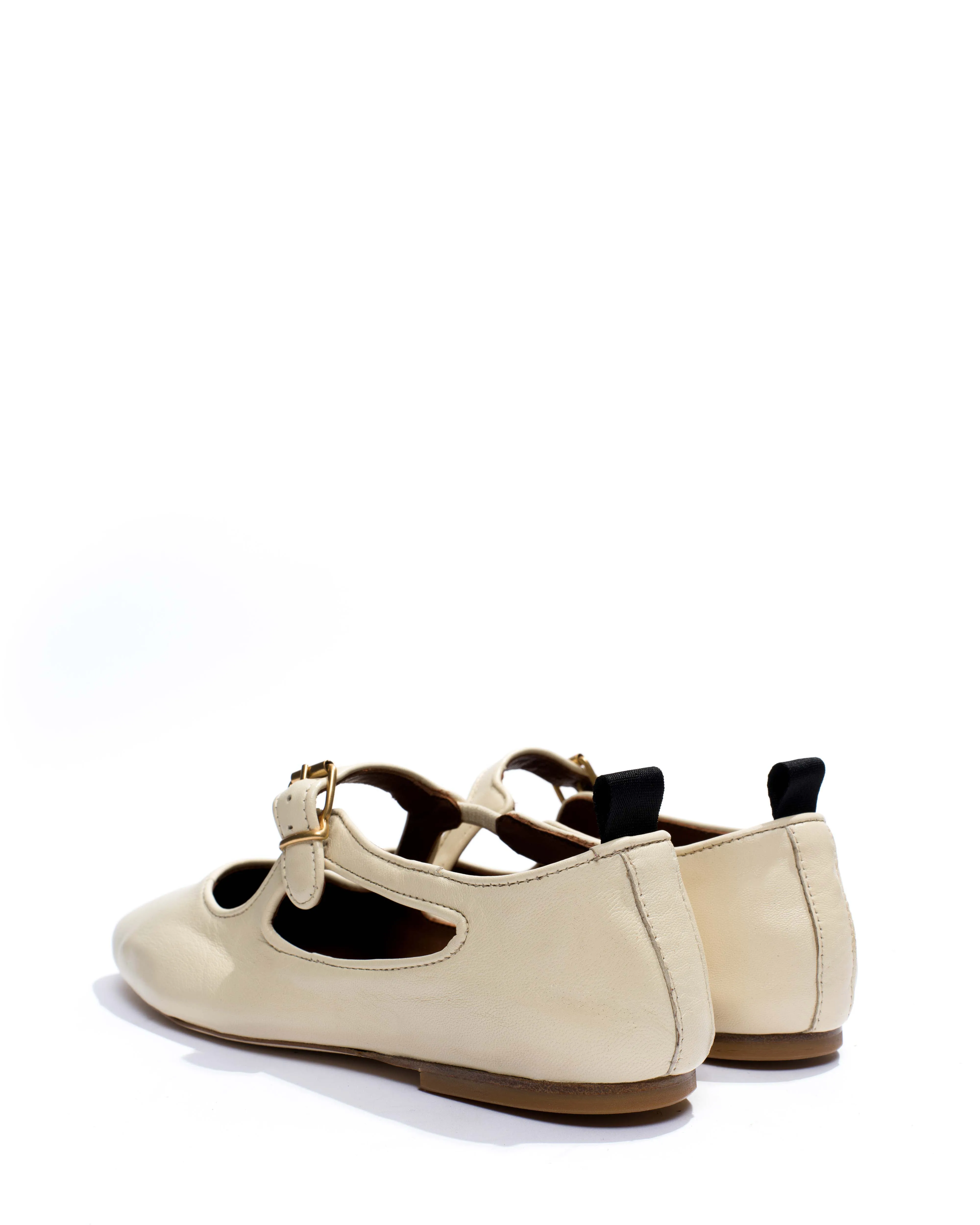 Praise Silky lamb White sand sold by Anonymous Copenhagen product image thumbnail 4