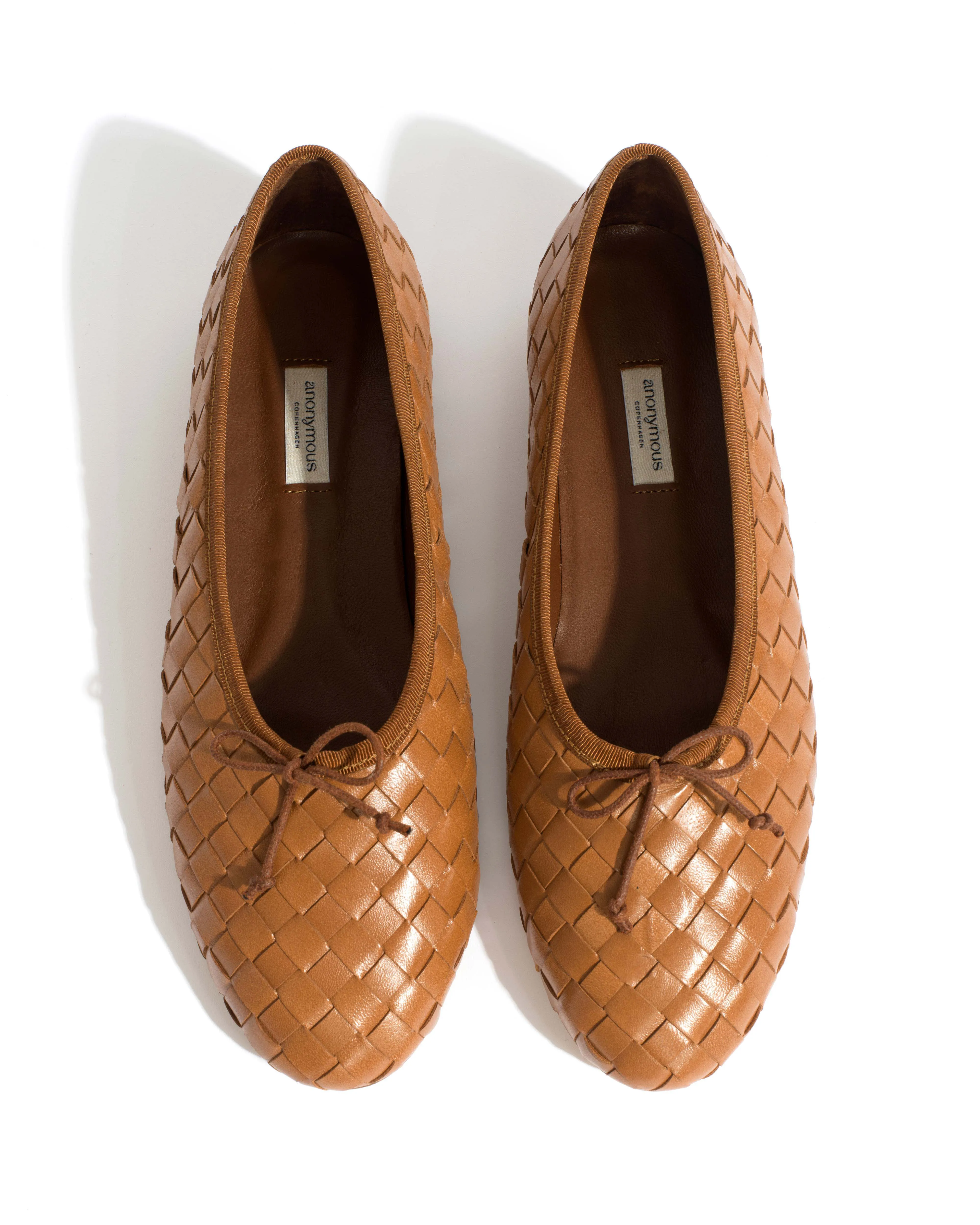 Sacha interlace Shiny lamb Caramel sold by Anonymous Copenhagen product image thumbnail 4