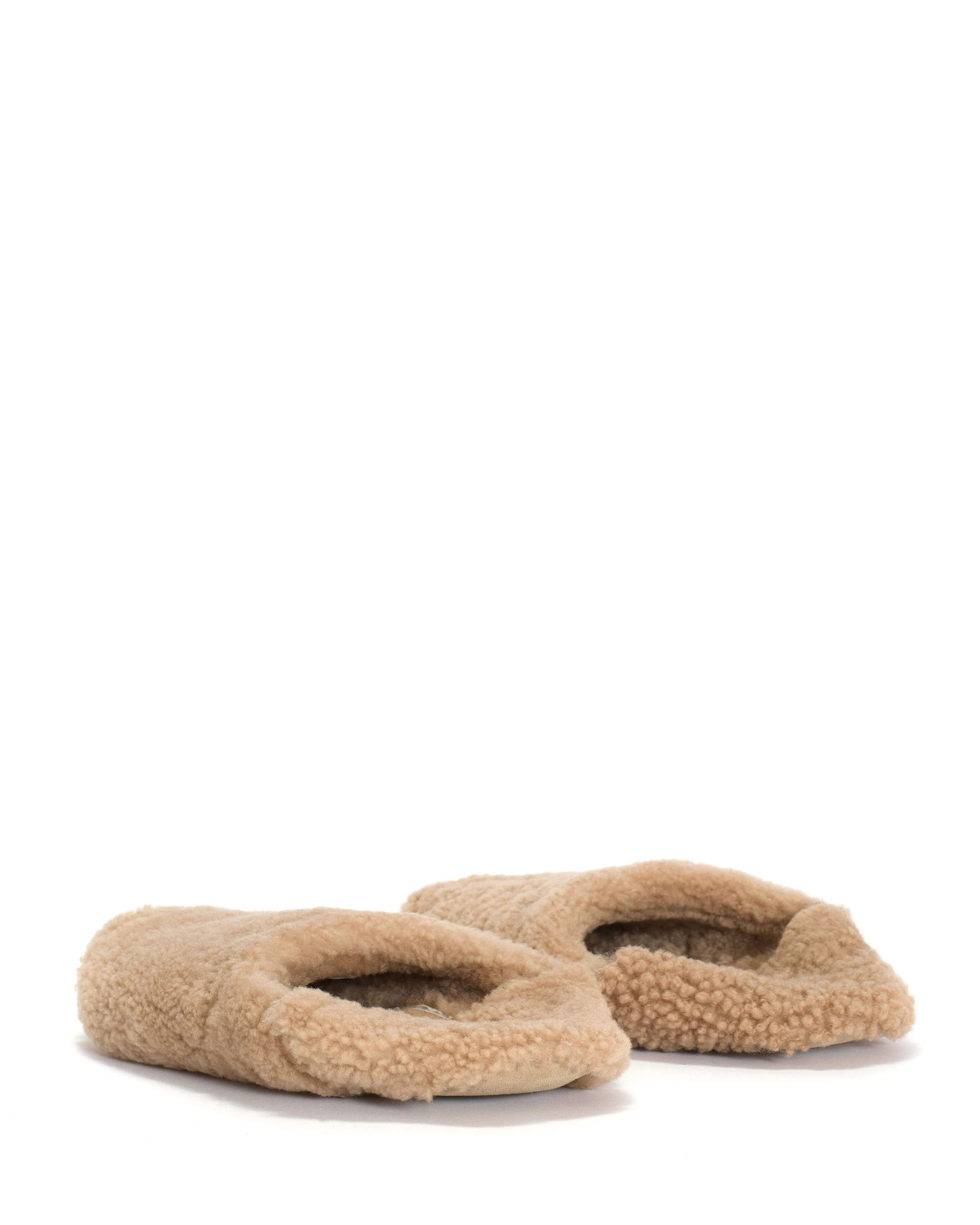 Lambiees shearling Lamb shearling Desert sand sold by Anonymous Copenhagen product image thumbnail 4