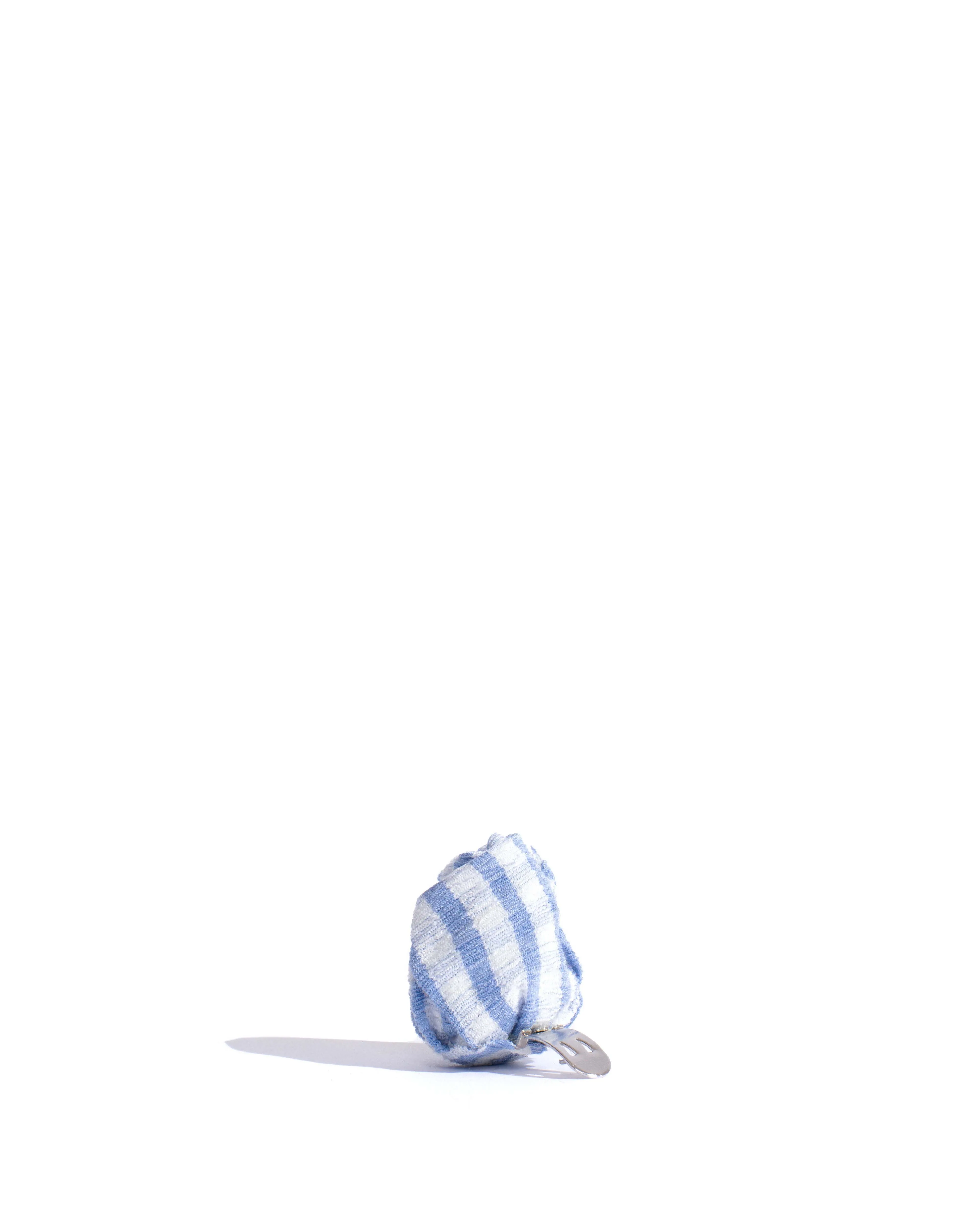 Tulip shoe clip Pleated gingham Bubble blue sold by Anonymous Copenhagen product image thumbnail 3