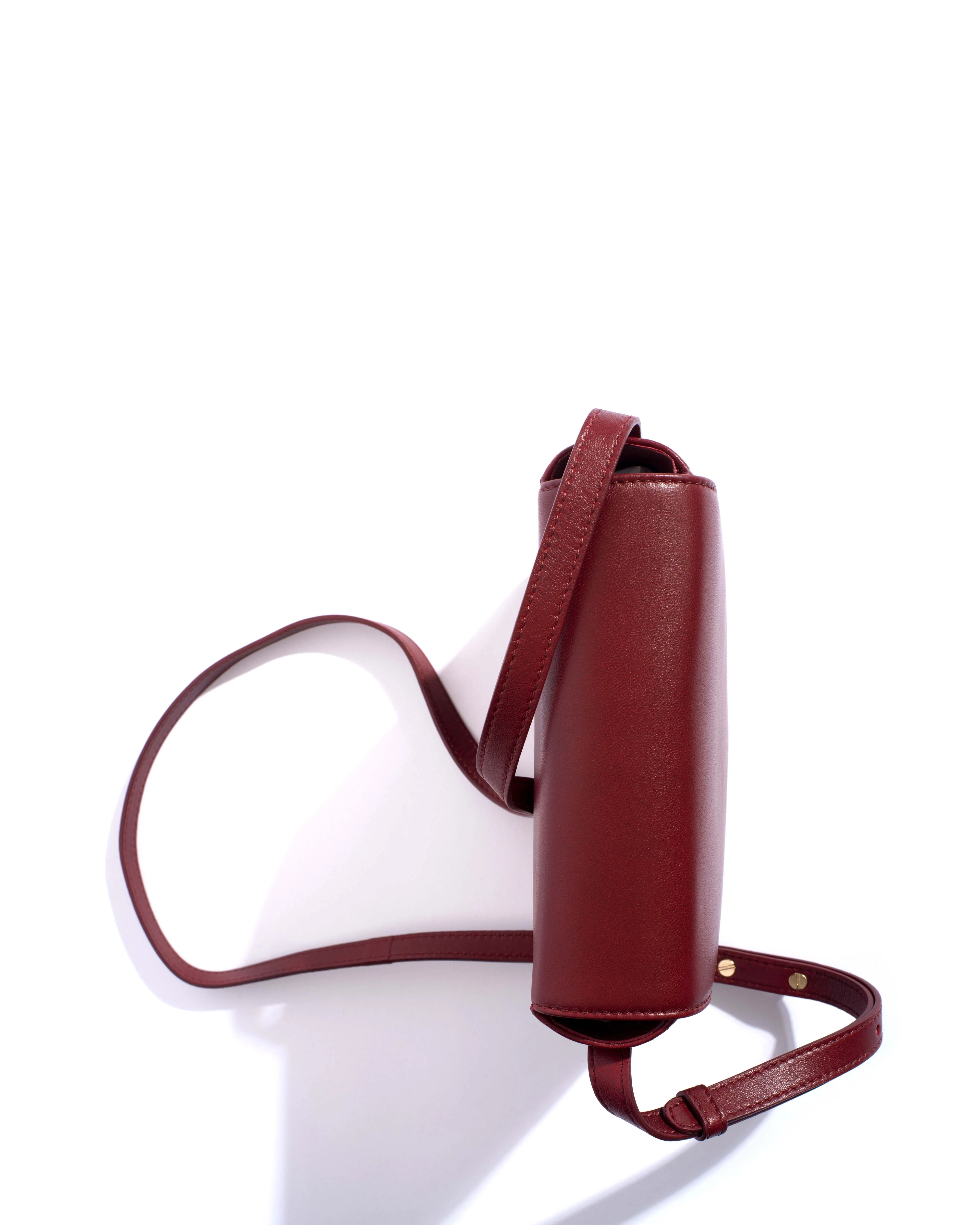 Sicha interlace crossover bag Shiny lamb Pomegranate sold by Anonymous Copenhagen product image thumbnail 3