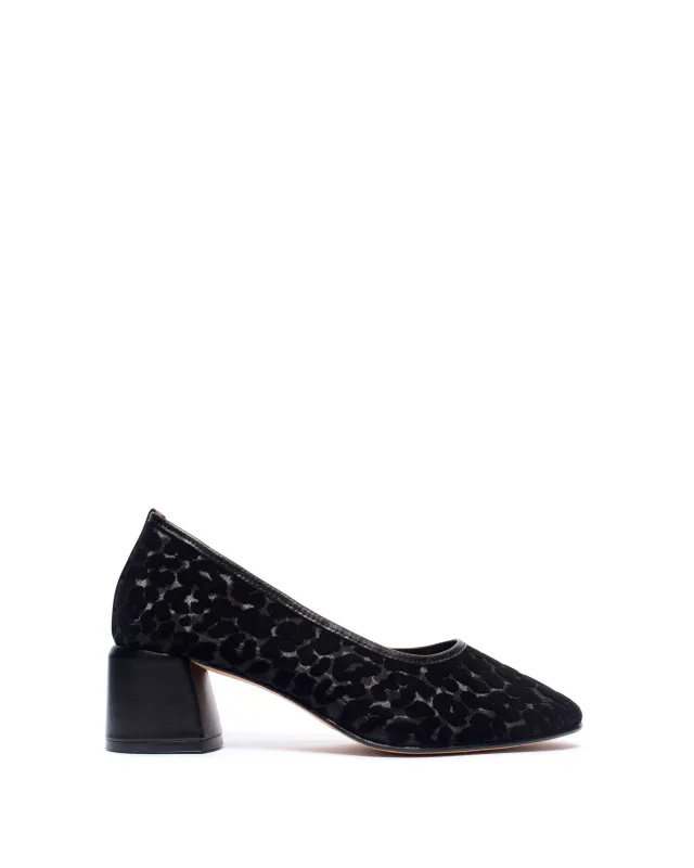 Sacha 40 mesh Shiny lamb & mesh velvet leopard Black sold by Anonymous Copenhagen