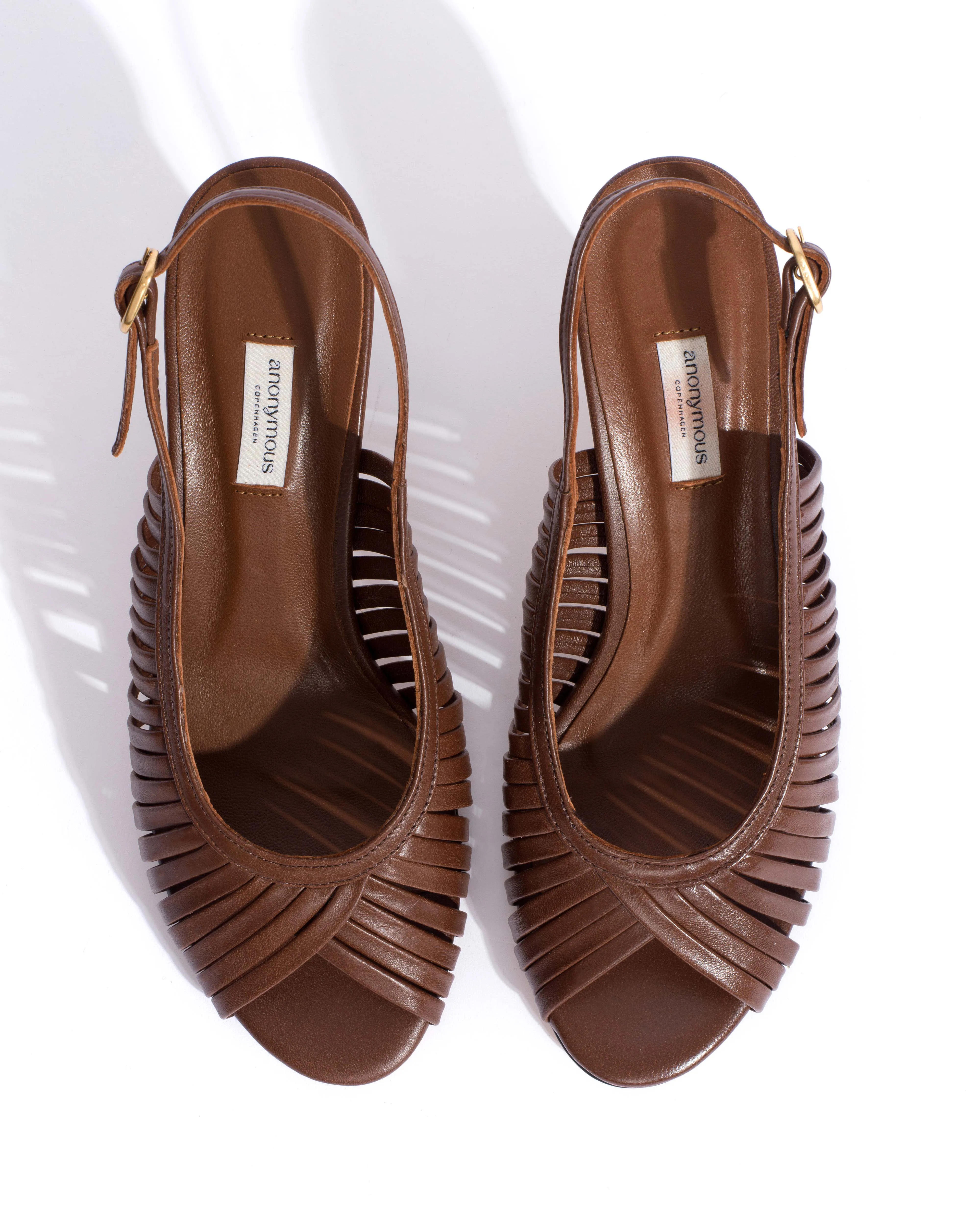 Zenia 75 Shiny lamb Chocolate sold by Anonymous Copenhagen product image thumbnail 4