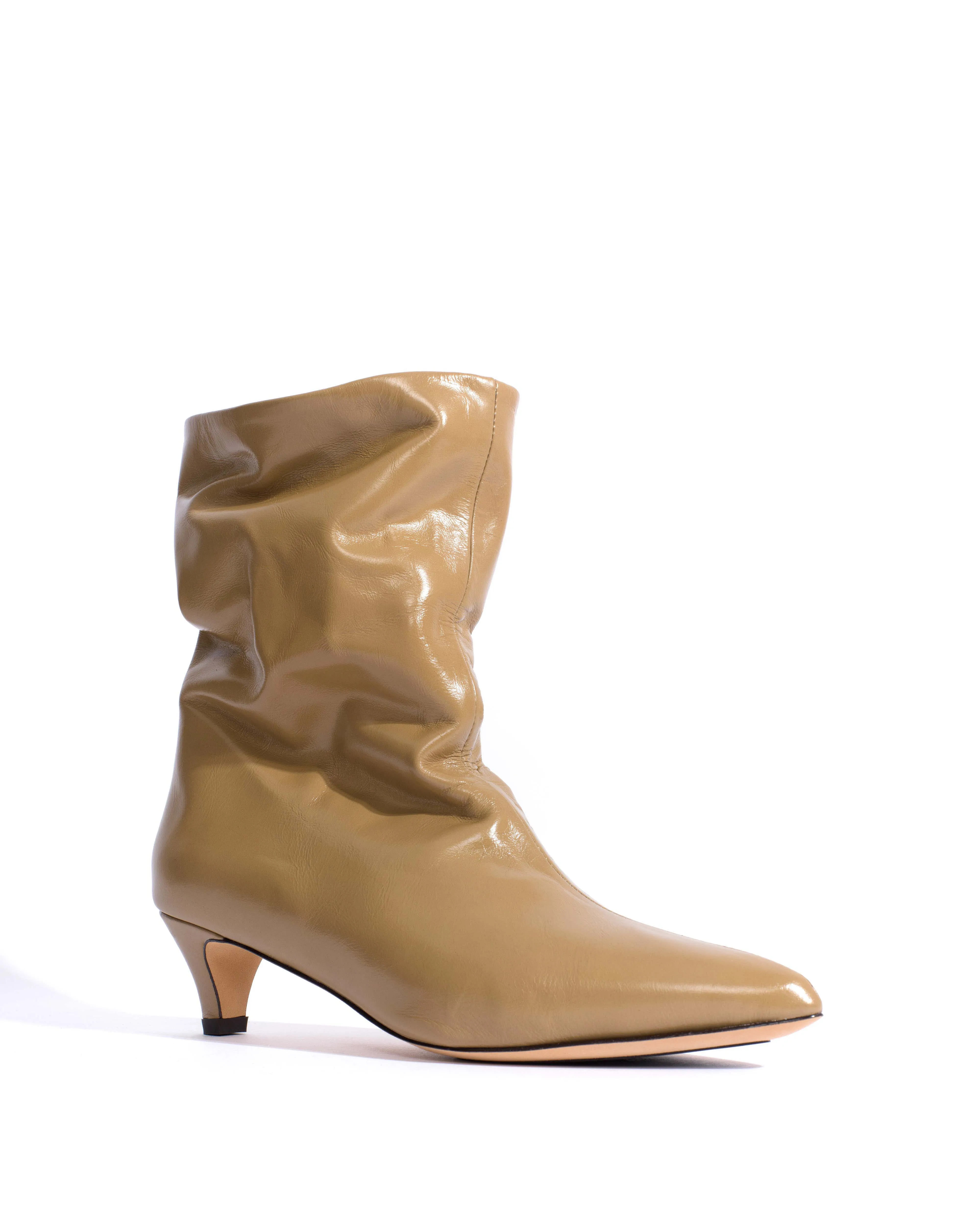 Sweeney 40 stiletto Crinkled soft calf Mushroom sold by Anonymous Copenhagen product image thumbnail 2