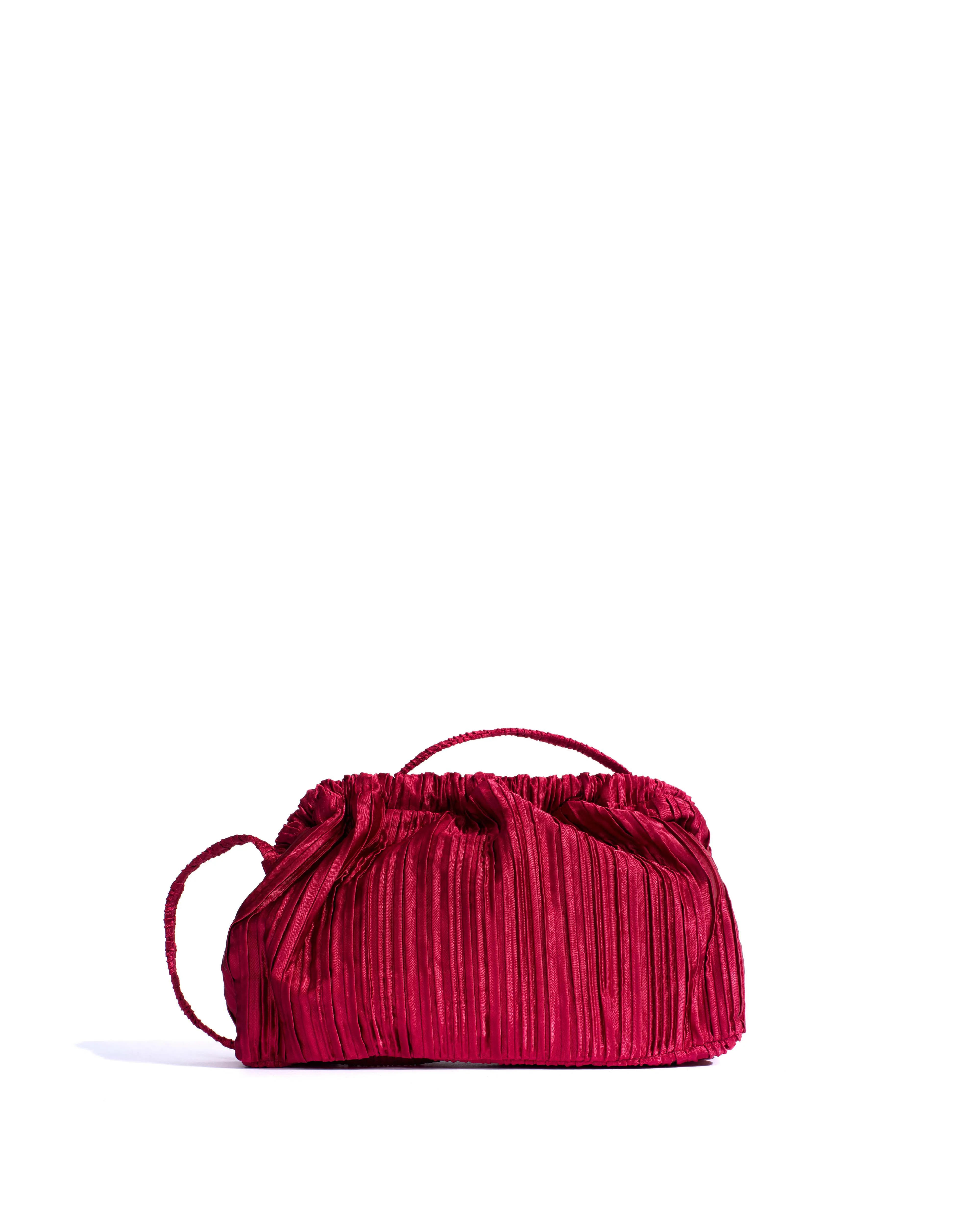 Hally grand cloud bag Pleated satin Pomegranate sold by Anonymous Copenhagen