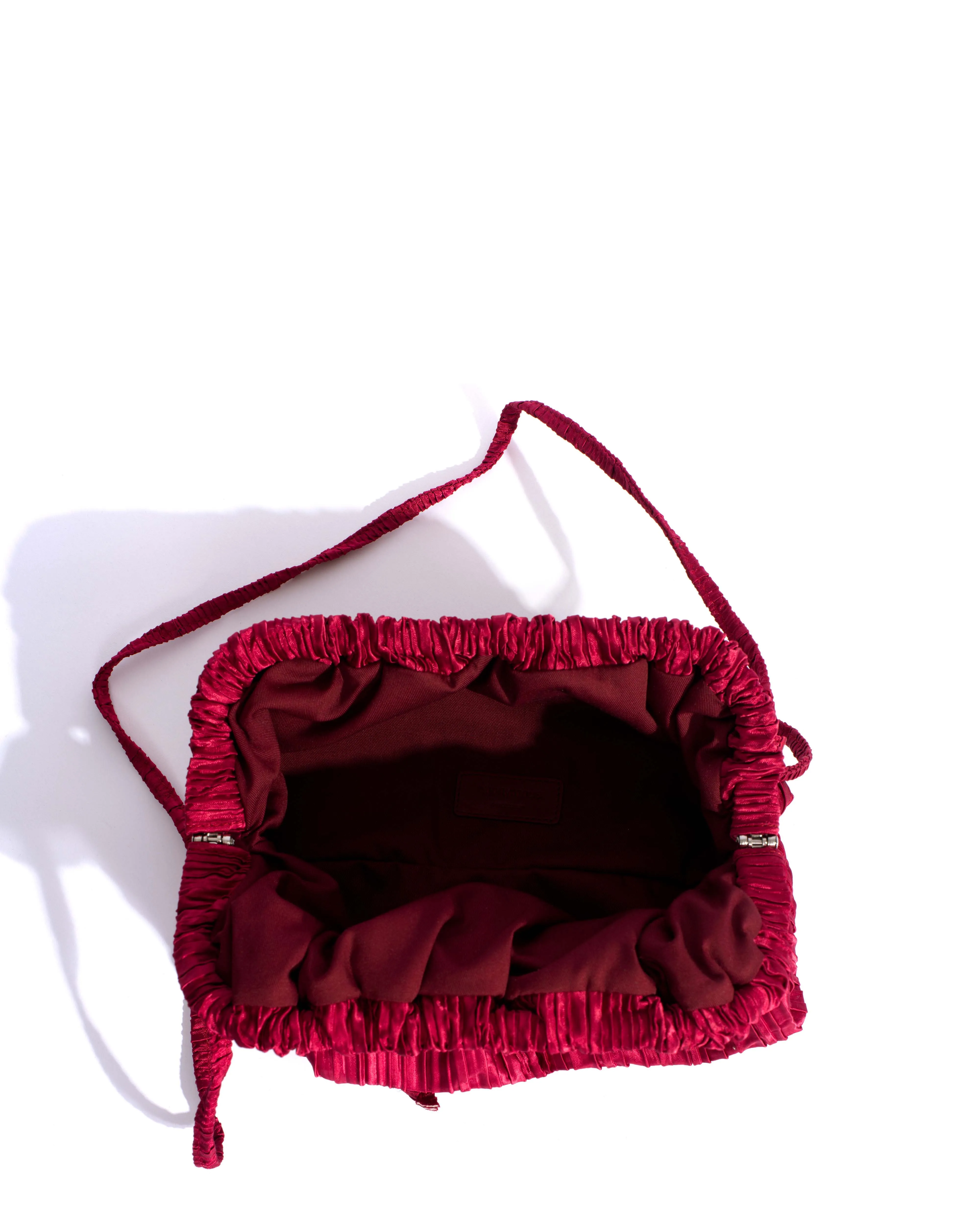 Hally grand cloud bag Pleated satin Pomegranate sold by Anonymous Copenhagen product image thumbnail 3