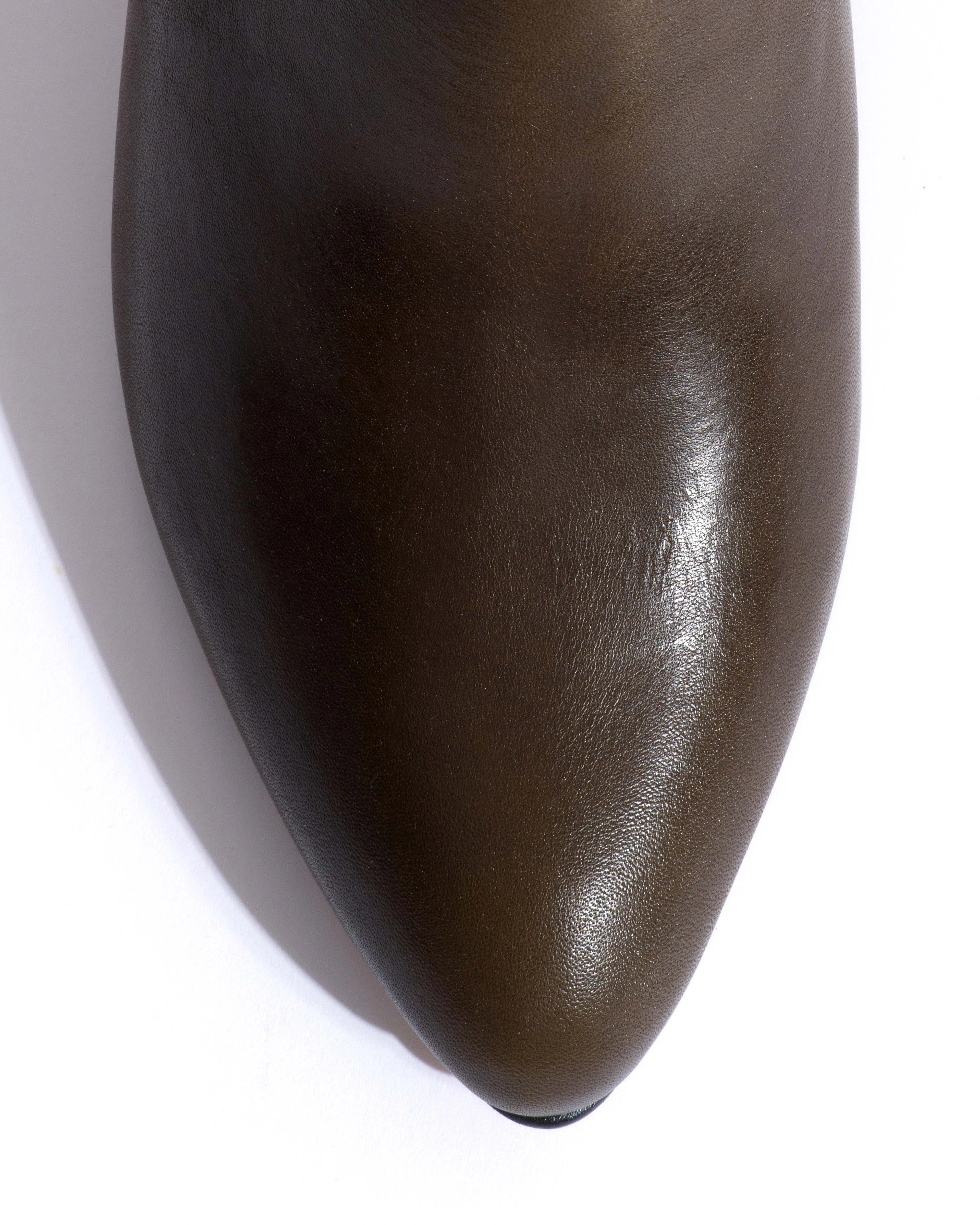 Vully 50 triangle Vegetal soft calf Forrest green sold by Anonymous Copenhagen product image thumbnail 5